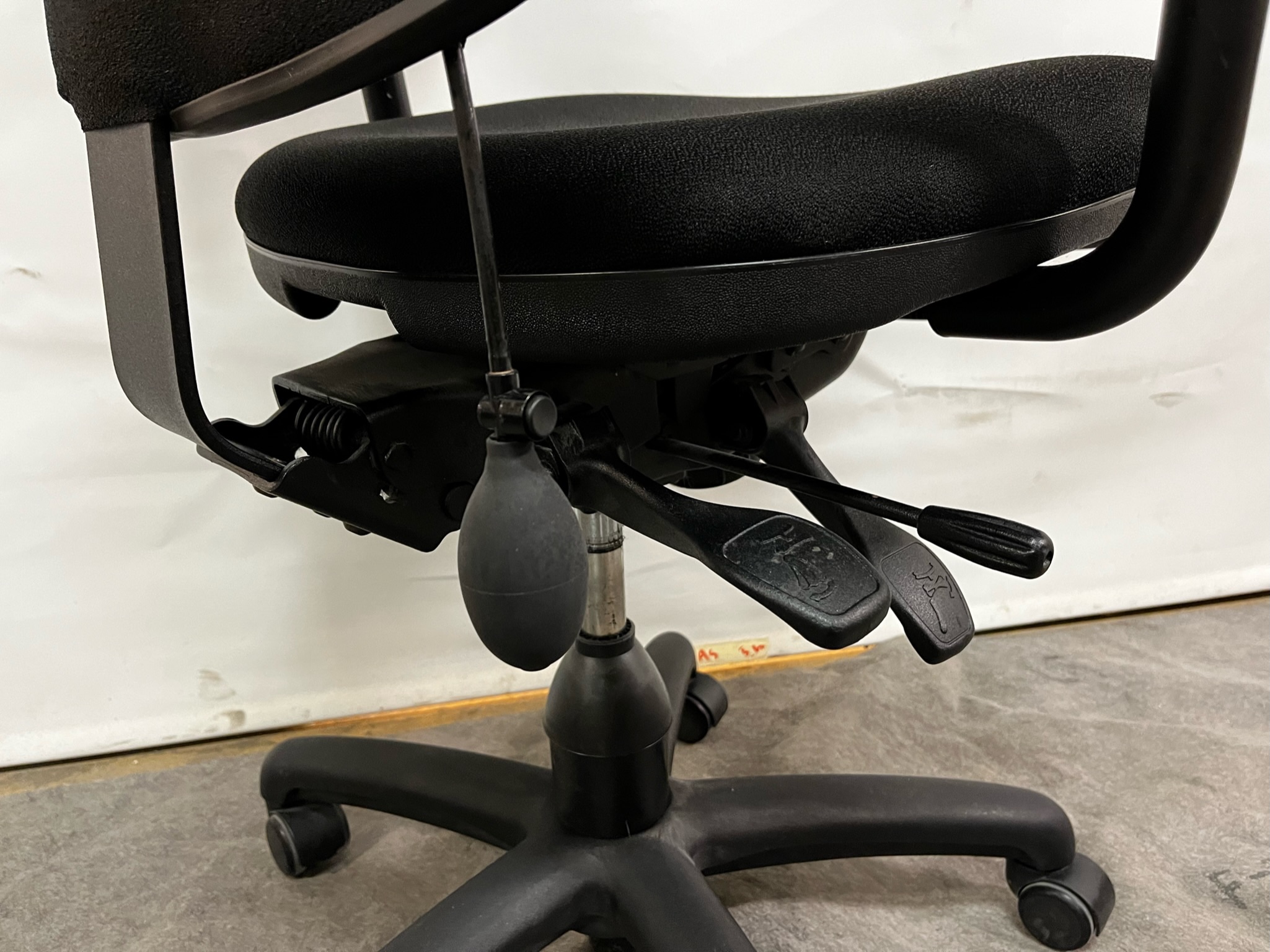 SELT / SOLD Á. G. Mark 30 skrifstofustóll með örmum 5