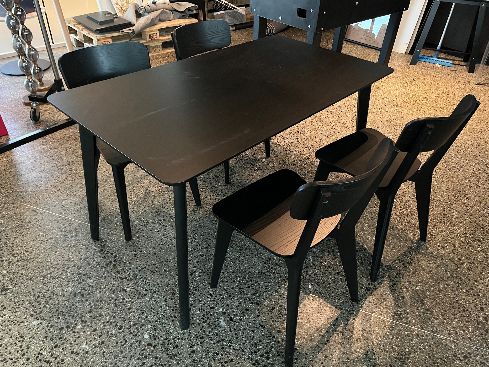 SELT / SOLD IKEA Lisabo eldhúsborð og -stólar, B140 x D78 sm.