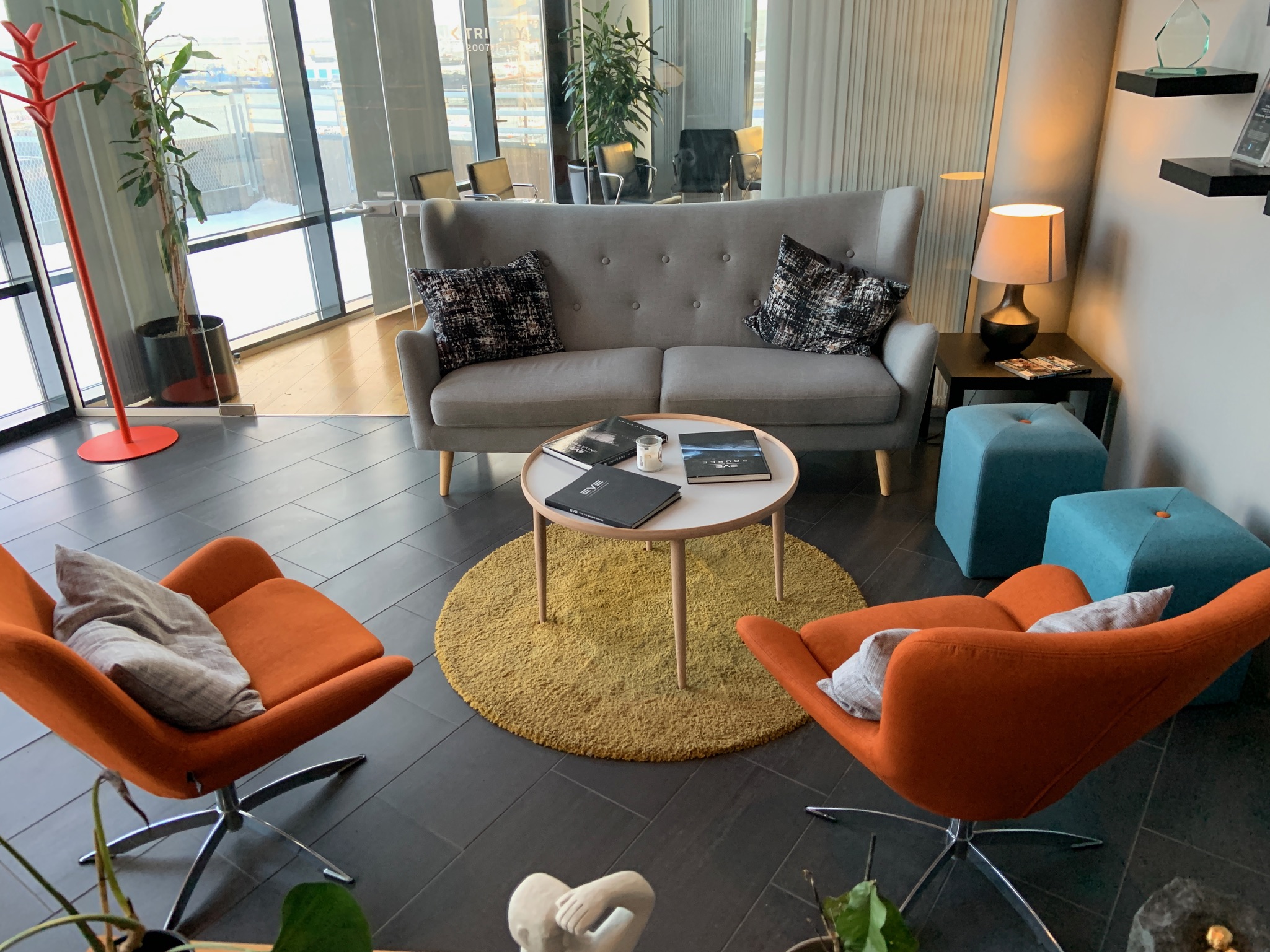 SELT/SOLD - Sófi + stólar + borðstofuborð - sofa,chairs,table 7