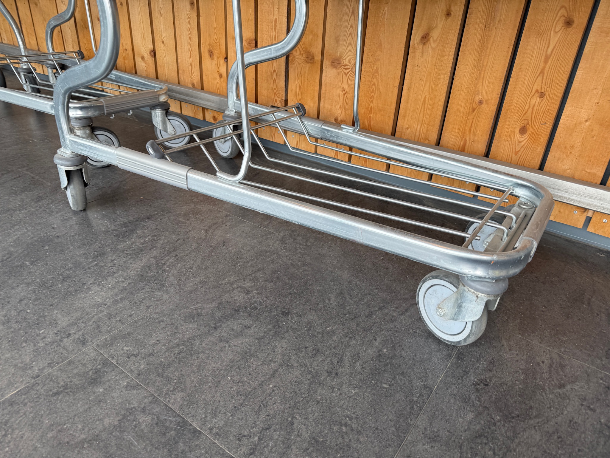SELT / SOLD Verslunarkerra með barnasæti (Marsanz, 50 L) 7