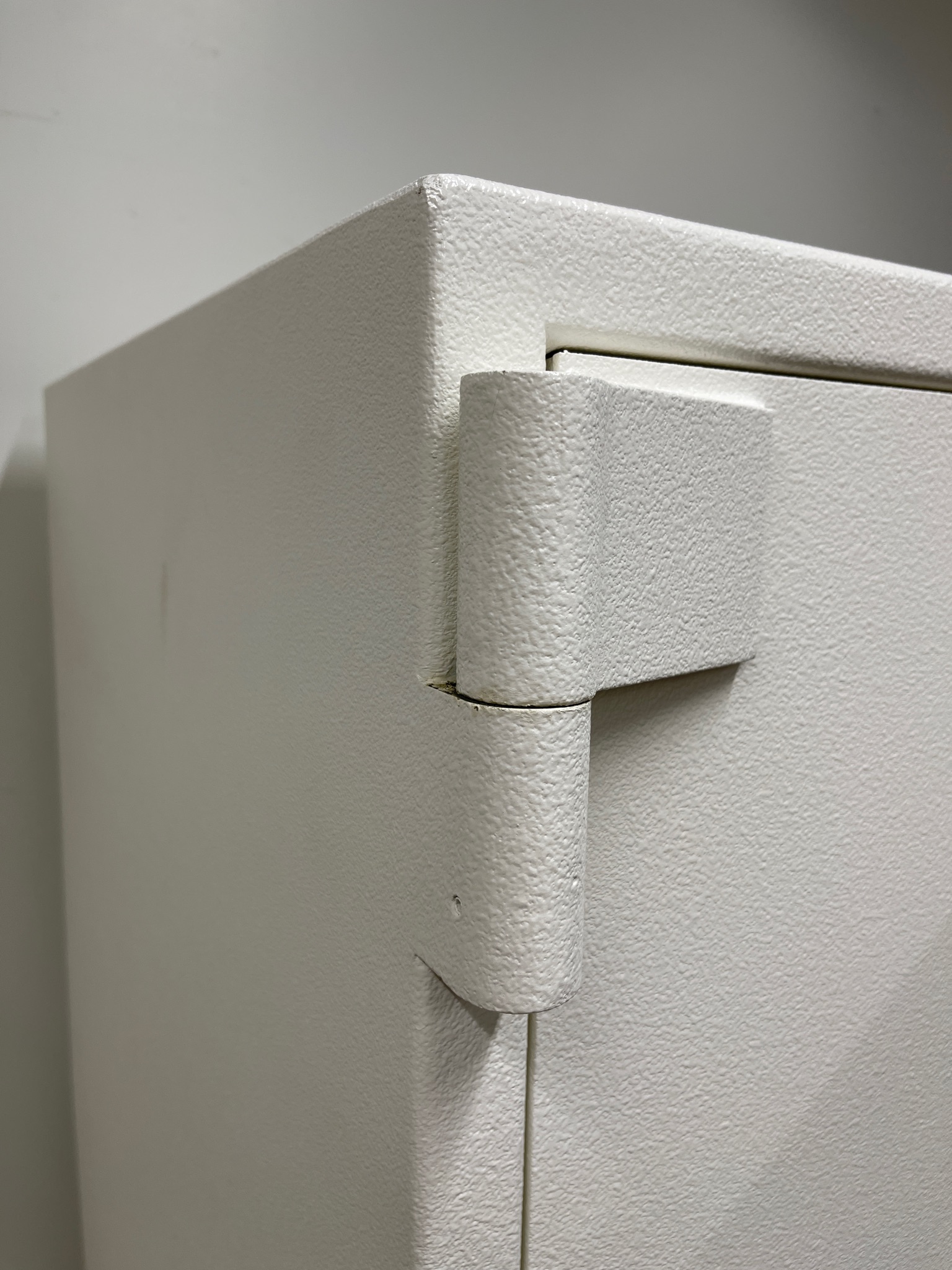 SELT / SOLD - Robur verðmætaskápur (2016) - H170sm. 6