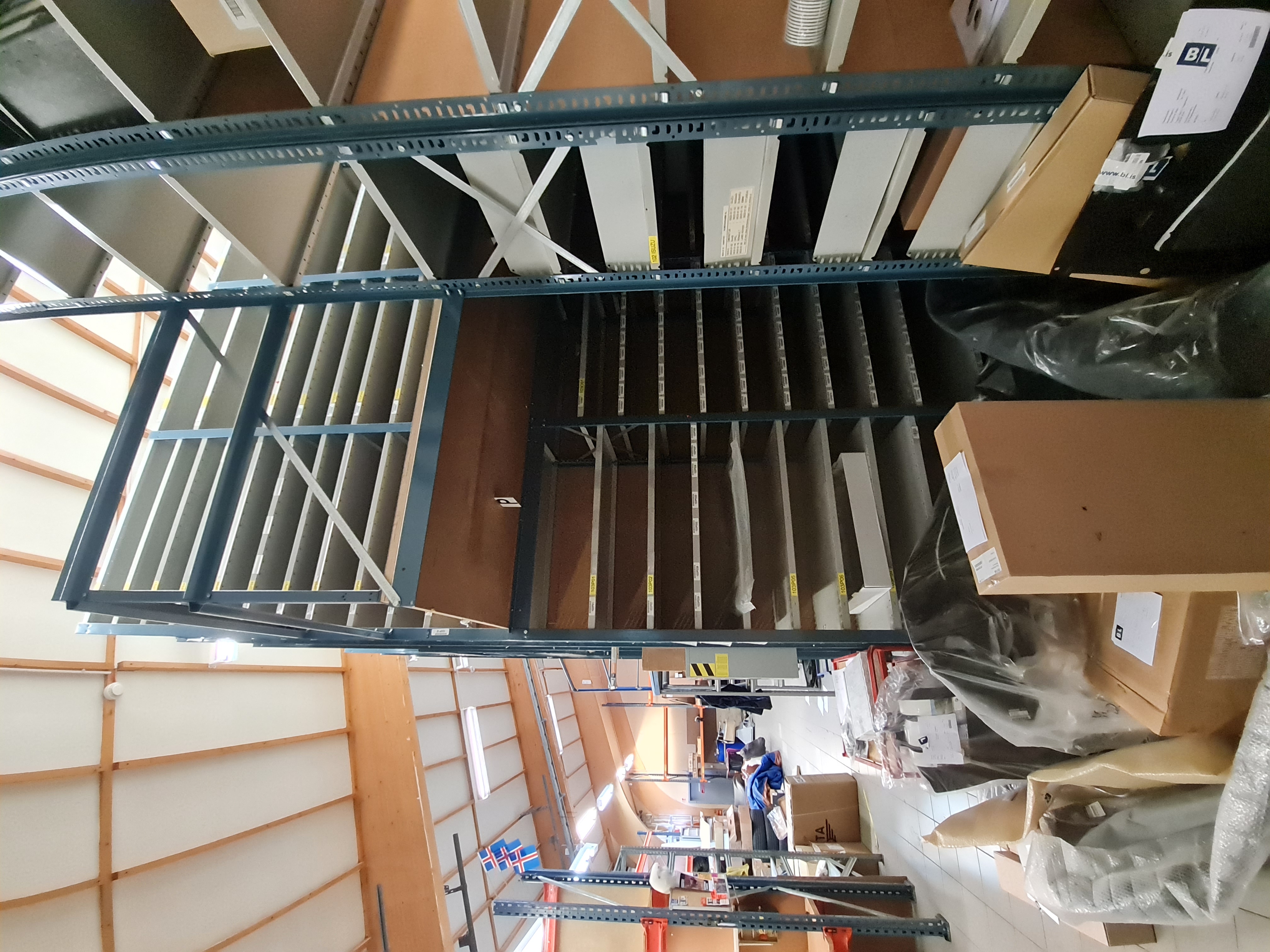 SELT / SOLD - Milliloft um 300 fm. 3