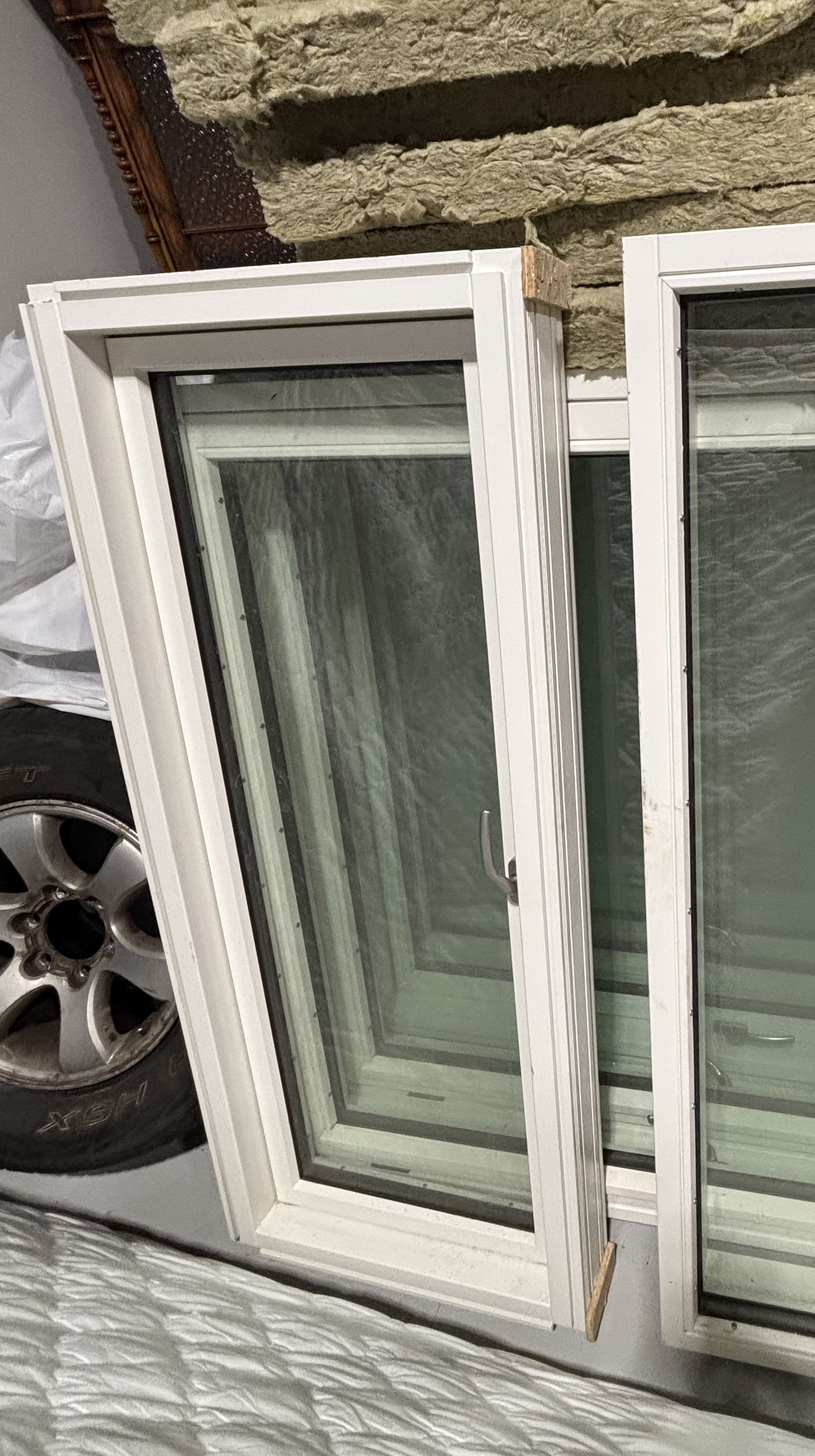SELT / SOLD - Gluggi G4 með opnanlegu fagi H130 sm. B57 sm. Þorlákshöfn