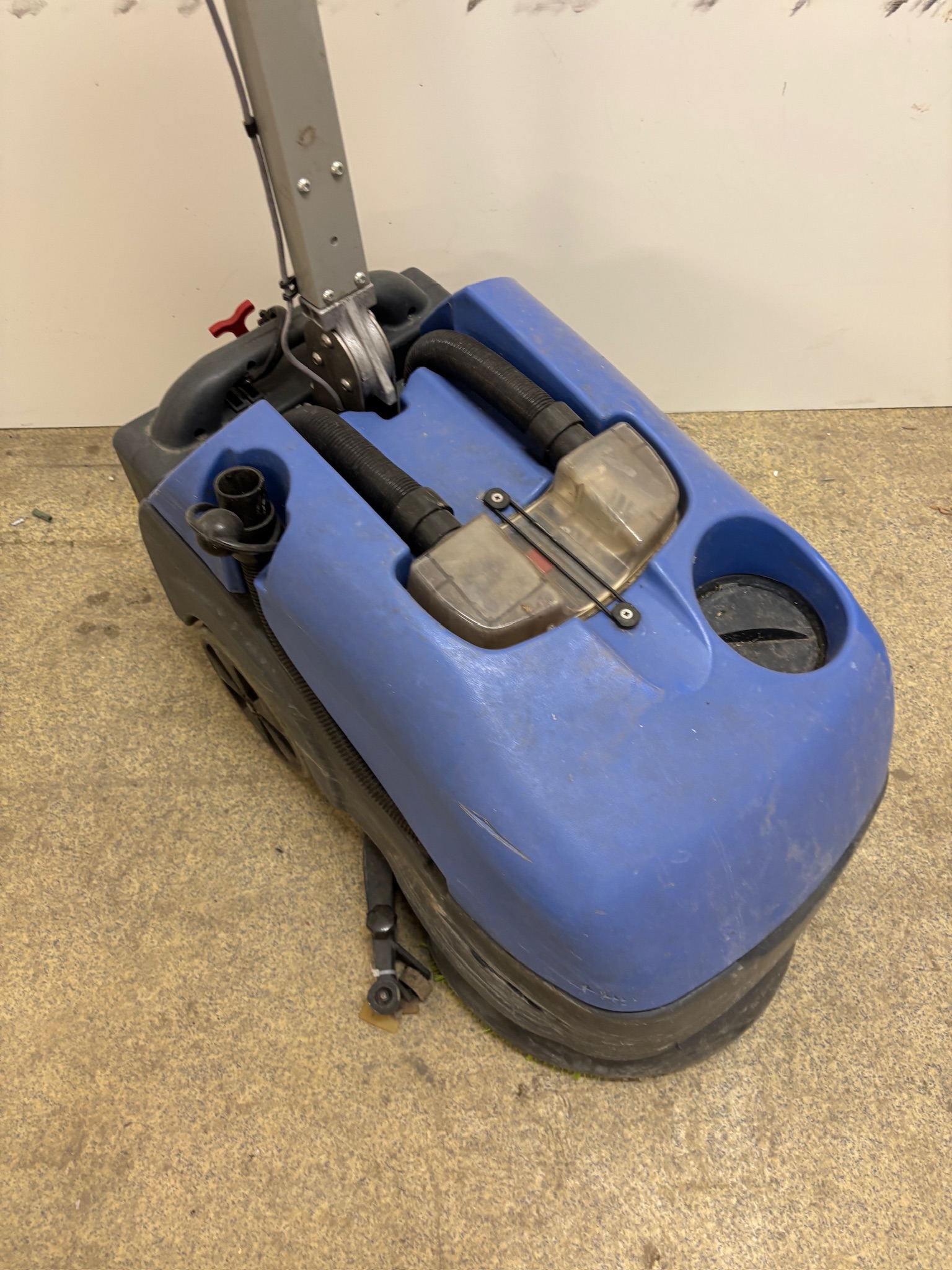 SELT / SOLD Numatic TTB1840 gólfþvottavél m/rafhlöðu 3