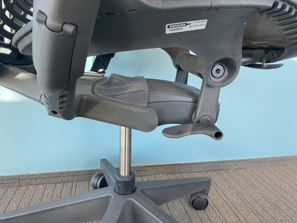 SELT / SOLD Herman Miller Mirra 2 frá Pennanum, sem nýir 10