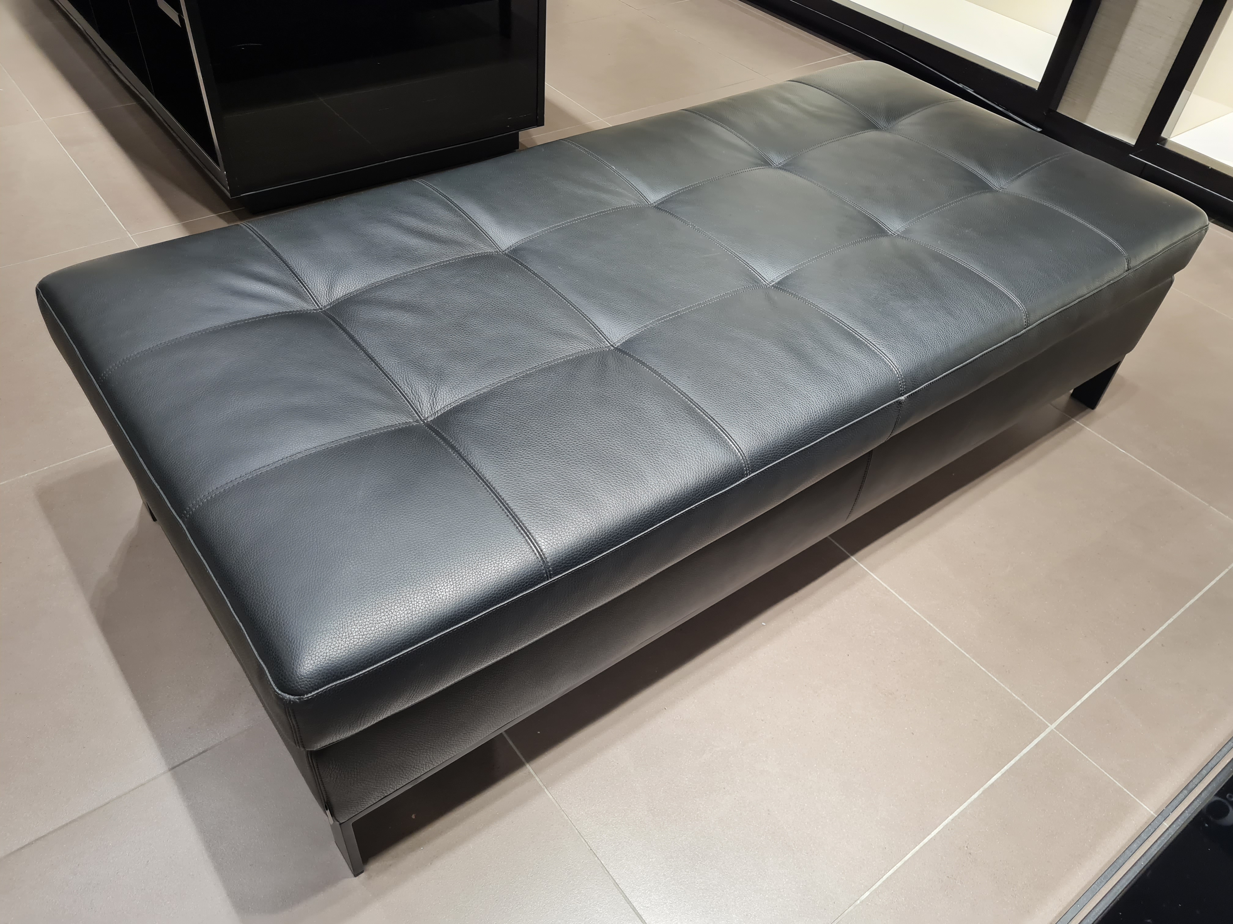 Selt/Endurnýtt-Walter Knoll - leðurbekkur úr CASA 5