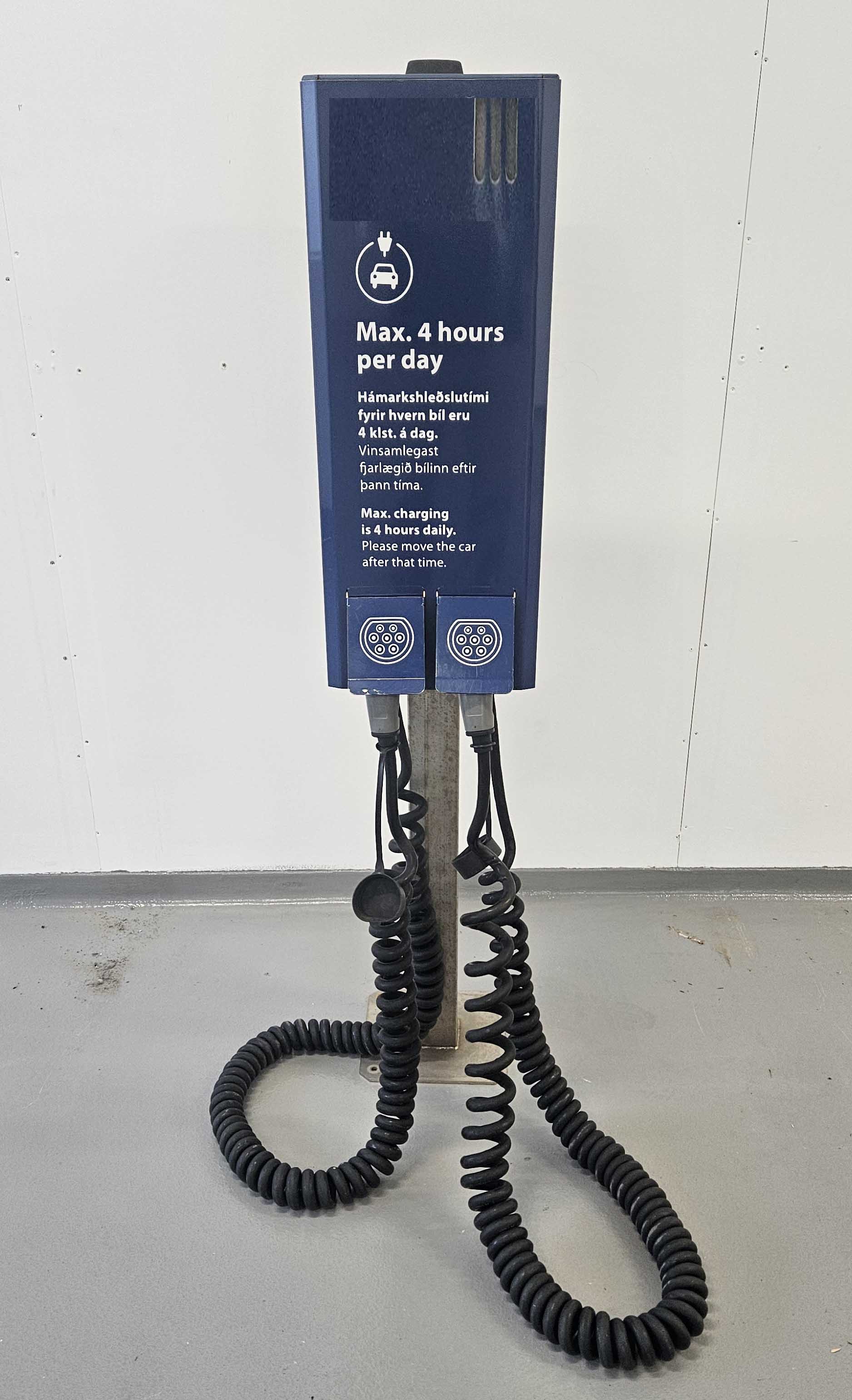 SELT / SOLD Hleðslustöð fyrir tvo bíla 2*22 KW fyrir heimilið eða fyrirtækið