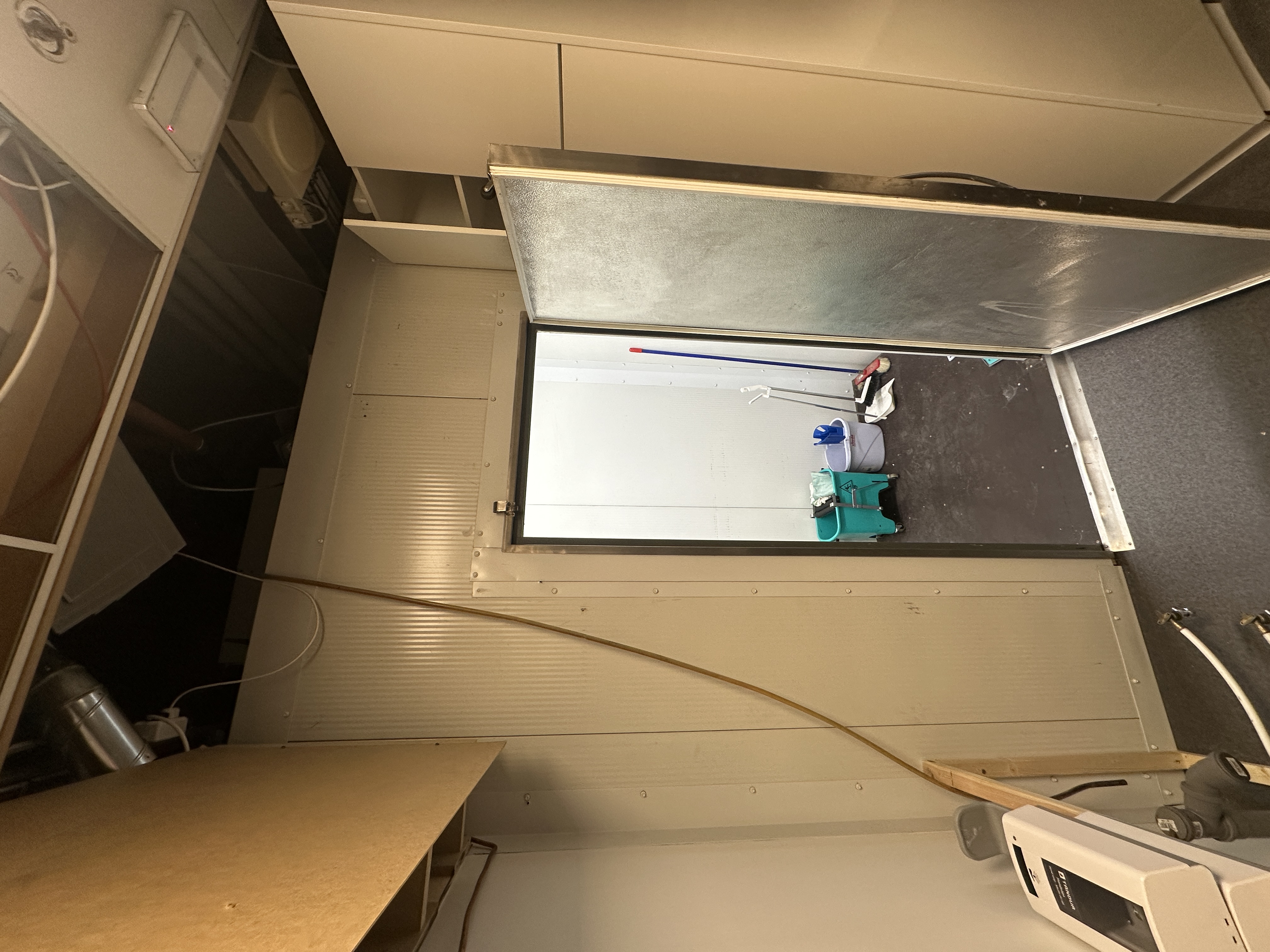 SELT / SOLD Kælir úr ísbúð - Smáralind - B-122 L-201 H-257 2