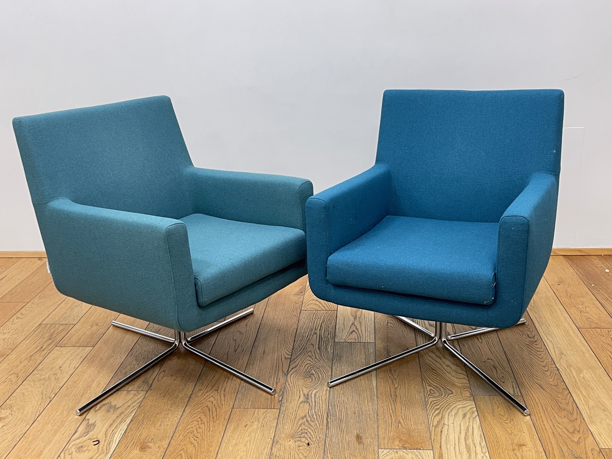 SELT / SOLD Sancal snúningsstóll frá Módern - 3 litir 6