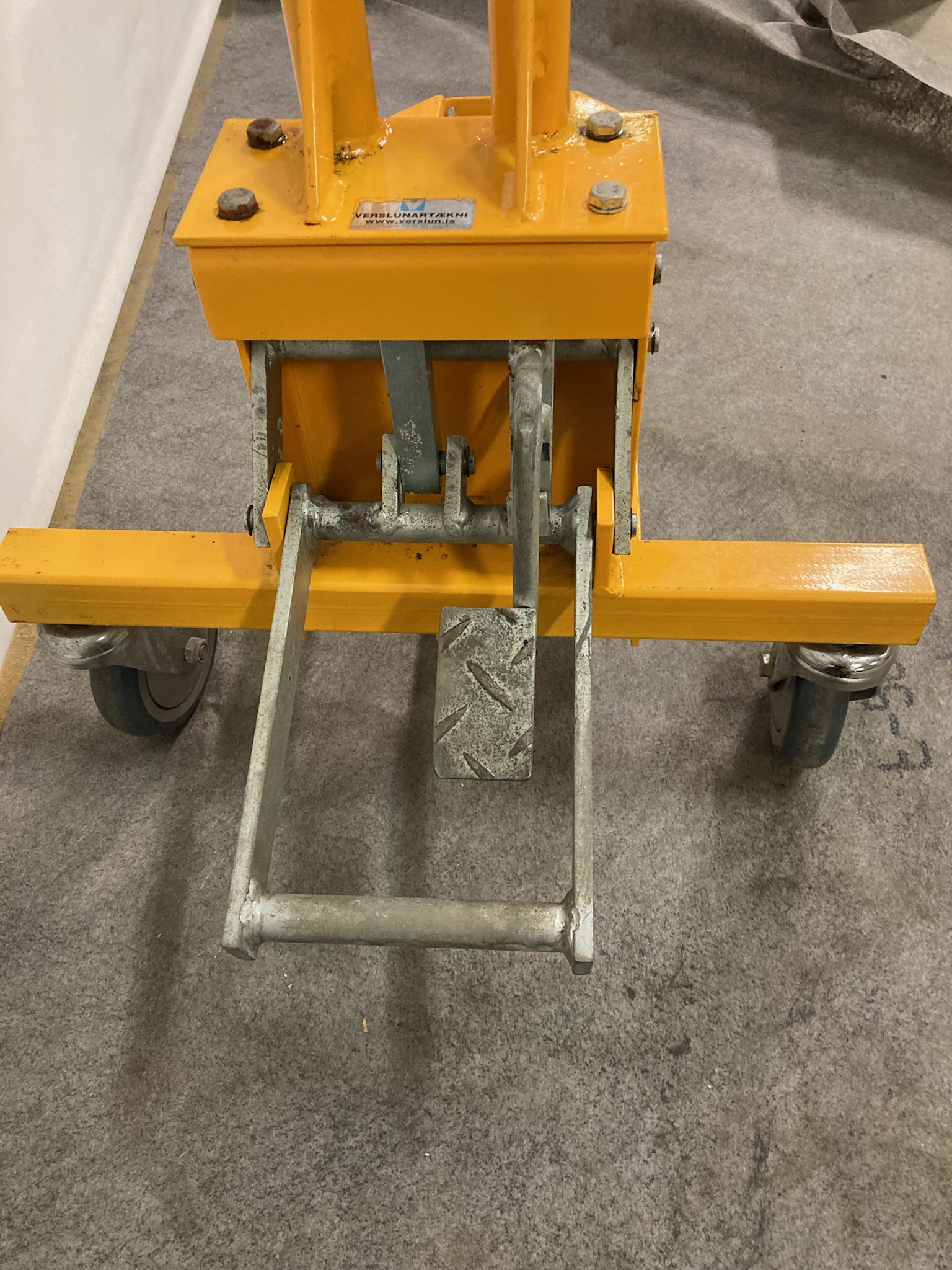 SELT / SOLD Lifter 1/4 Pallettjakkur 3