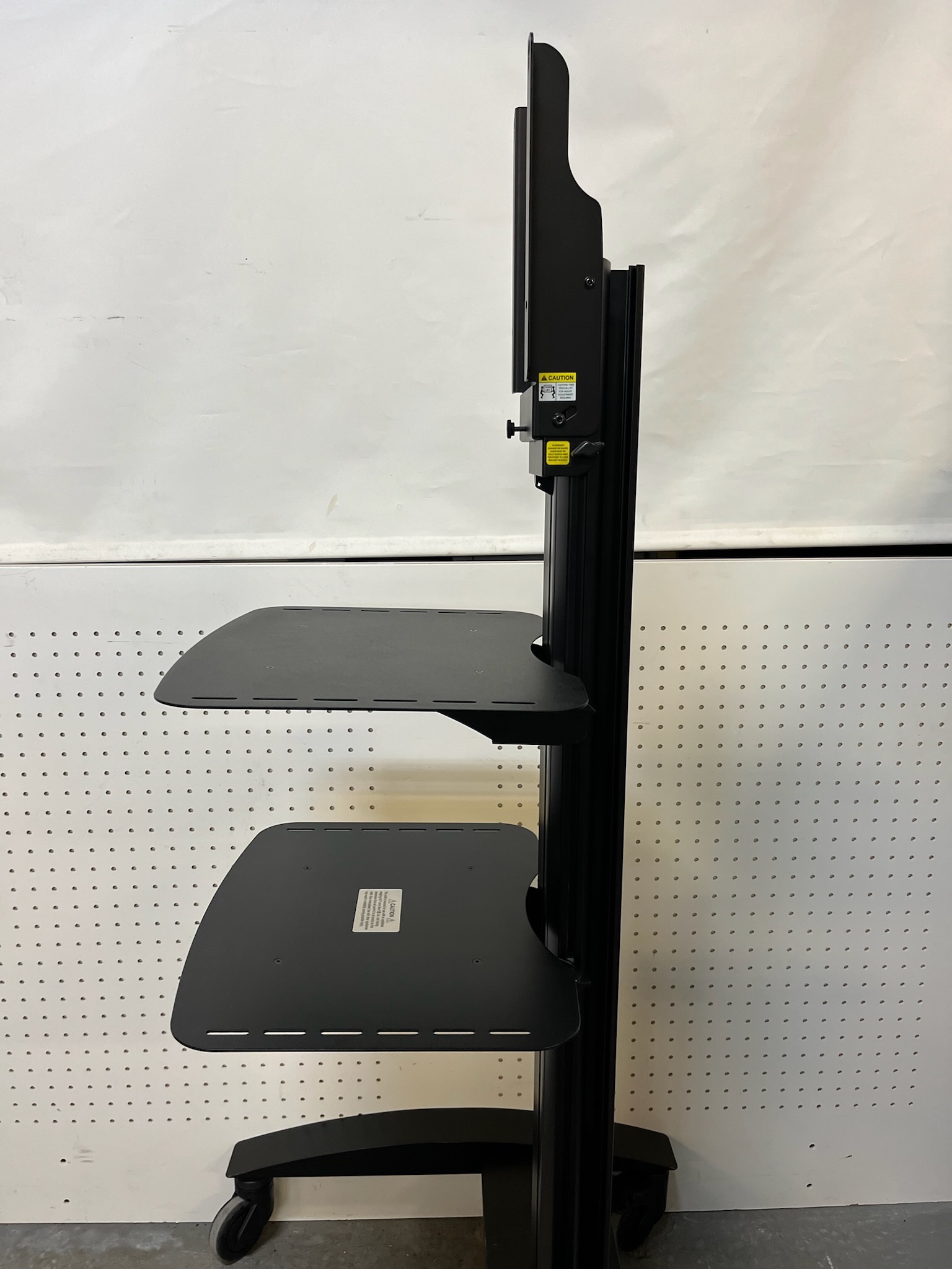 SELT / SOLD Peerless gólfstandur á hjólum f.32-75" frá Ofar 5
