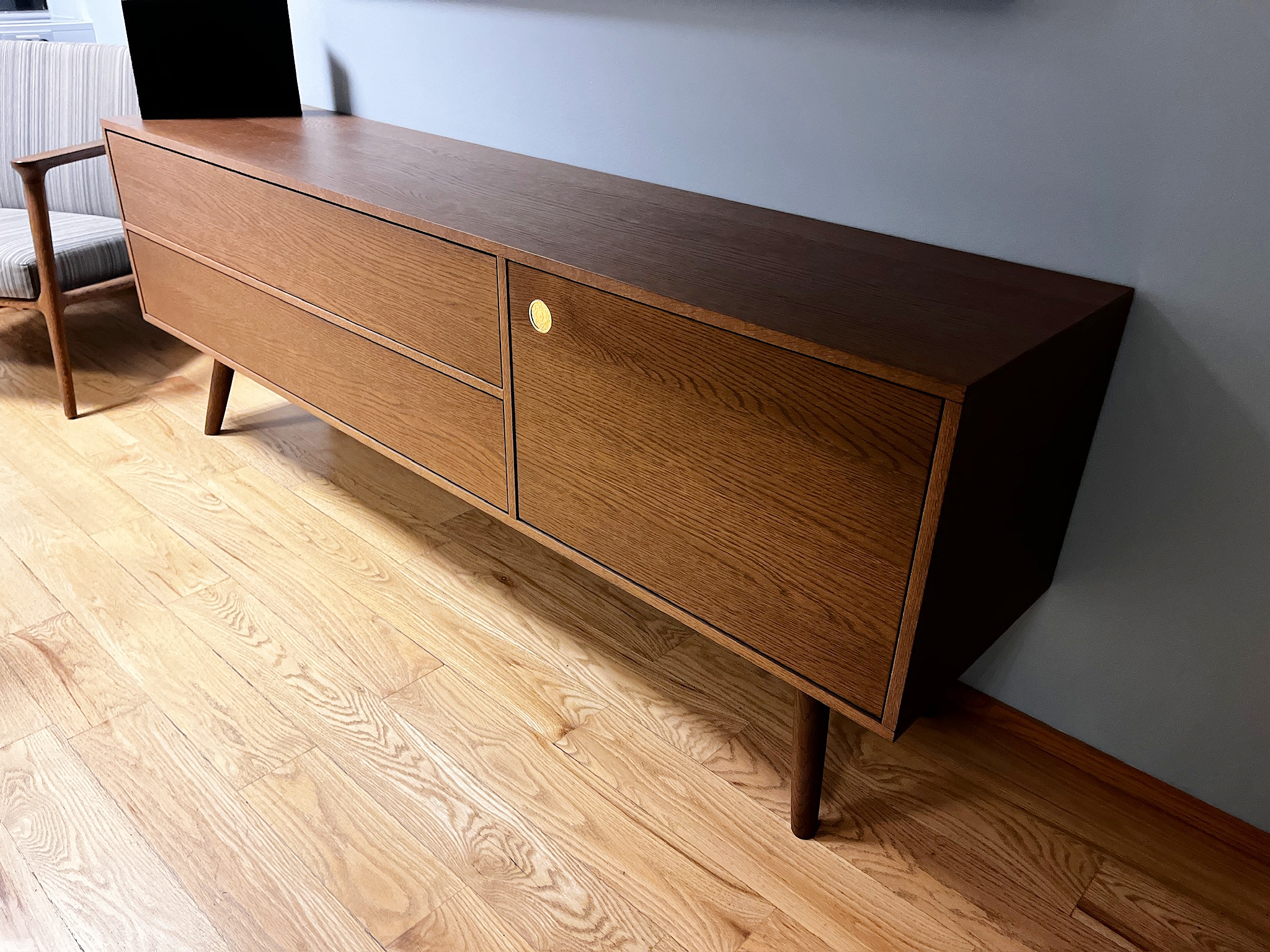 SELT / SOLD Moooi skenkur, B200 x D45 x H73 sm.