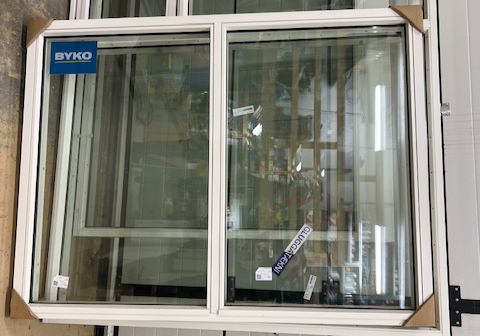 SELT / SOLD Gluggi A - gluggar 163 x 123,5 1 stk. eftir Sumarhús -
