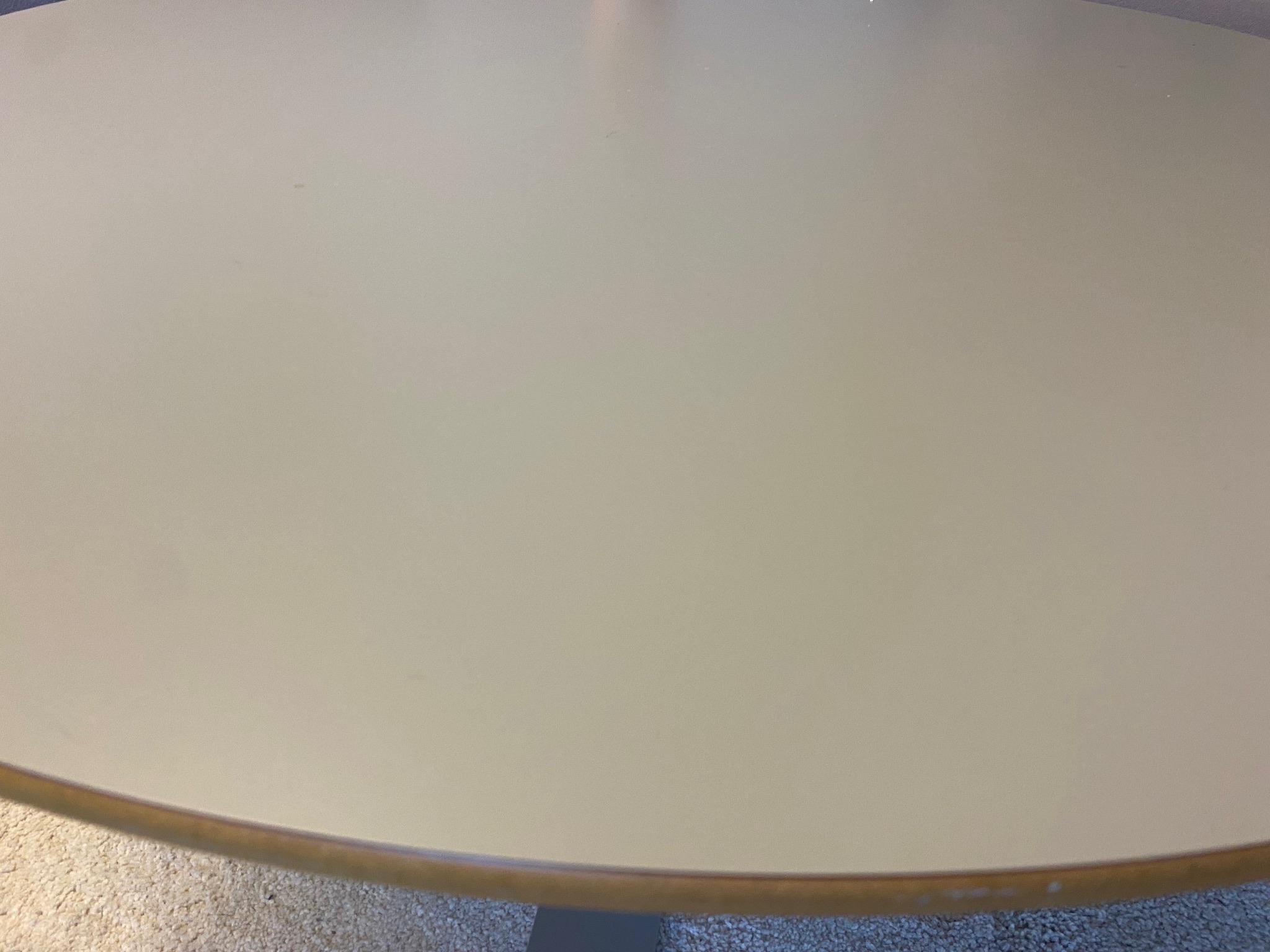 SELT / SOLD Stofuborð, hringborð Ø90 x H46 sm. 2