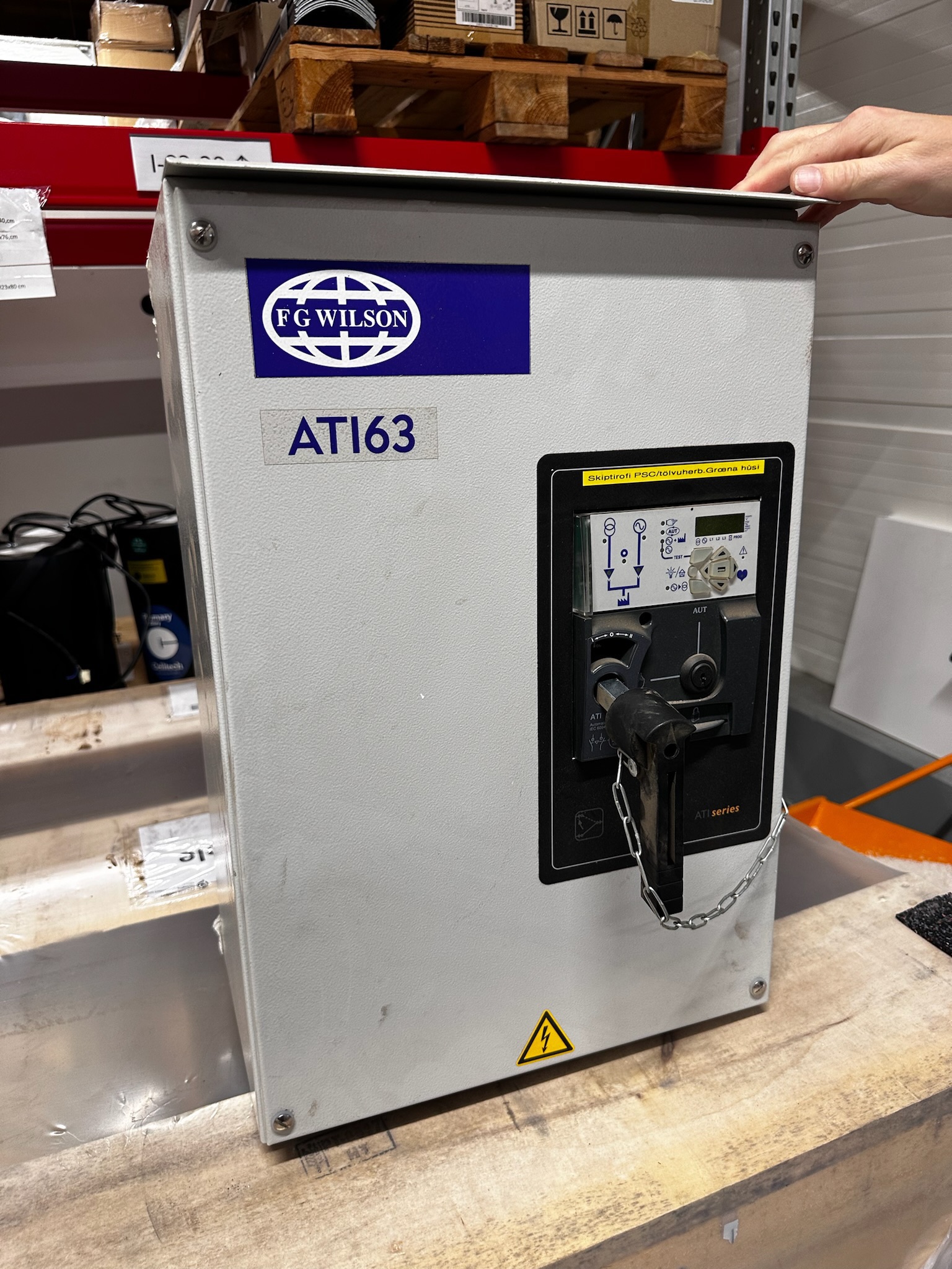 SELT / SOLD FG Wilson skiptirofi 2