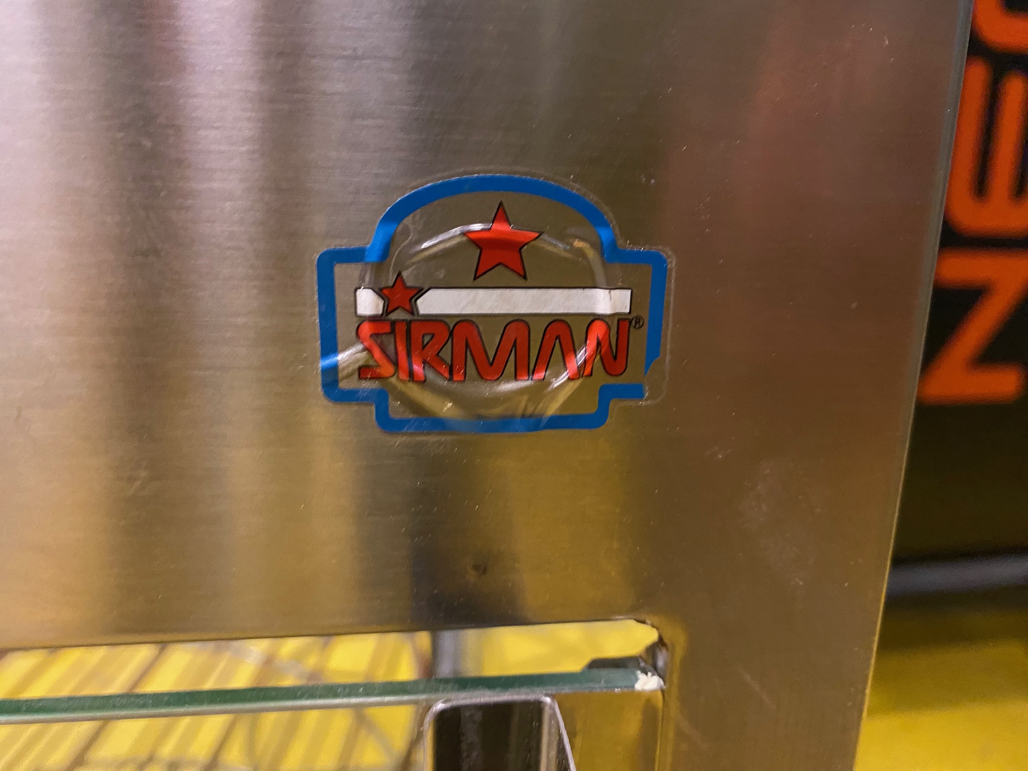 SELT / SOLD Hitaskápur fyrir pizzur frá Sirman - 1 stk til. 7