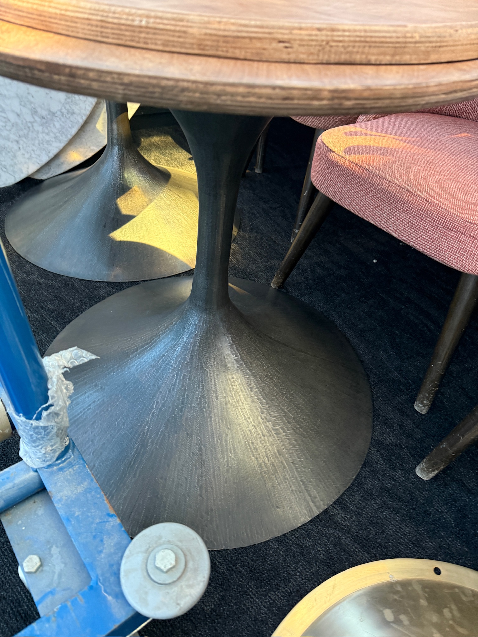 SELT / SOLD Restoration Hardware marmaraborð, Ø152sm. 13