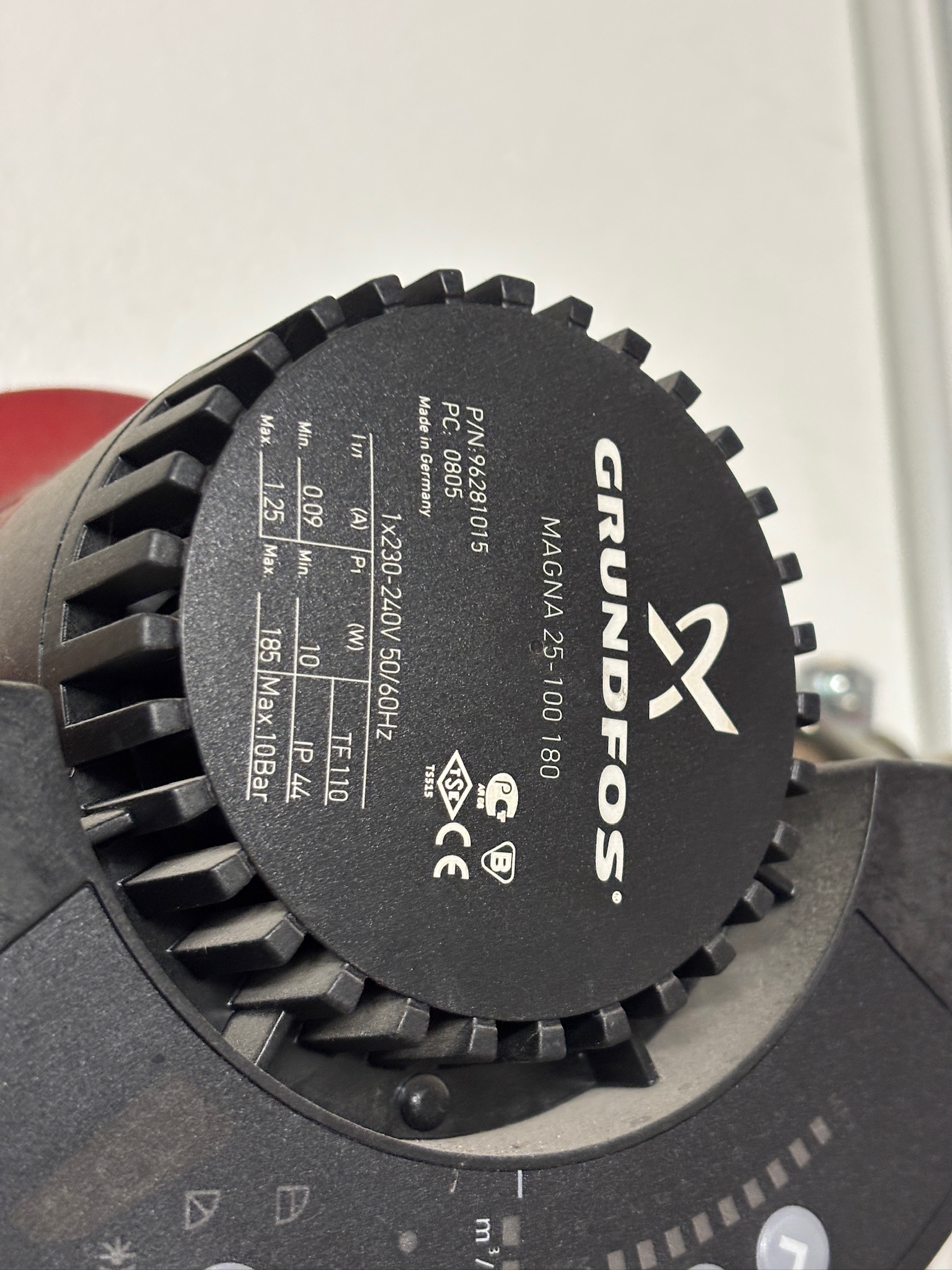SELT / SOLD Grundfos sjálfvirk þrýstidæla 2