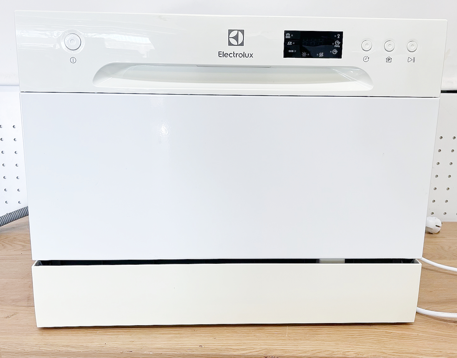 SELT / SOLD Electrolux borðuppþvottavél frá Elko