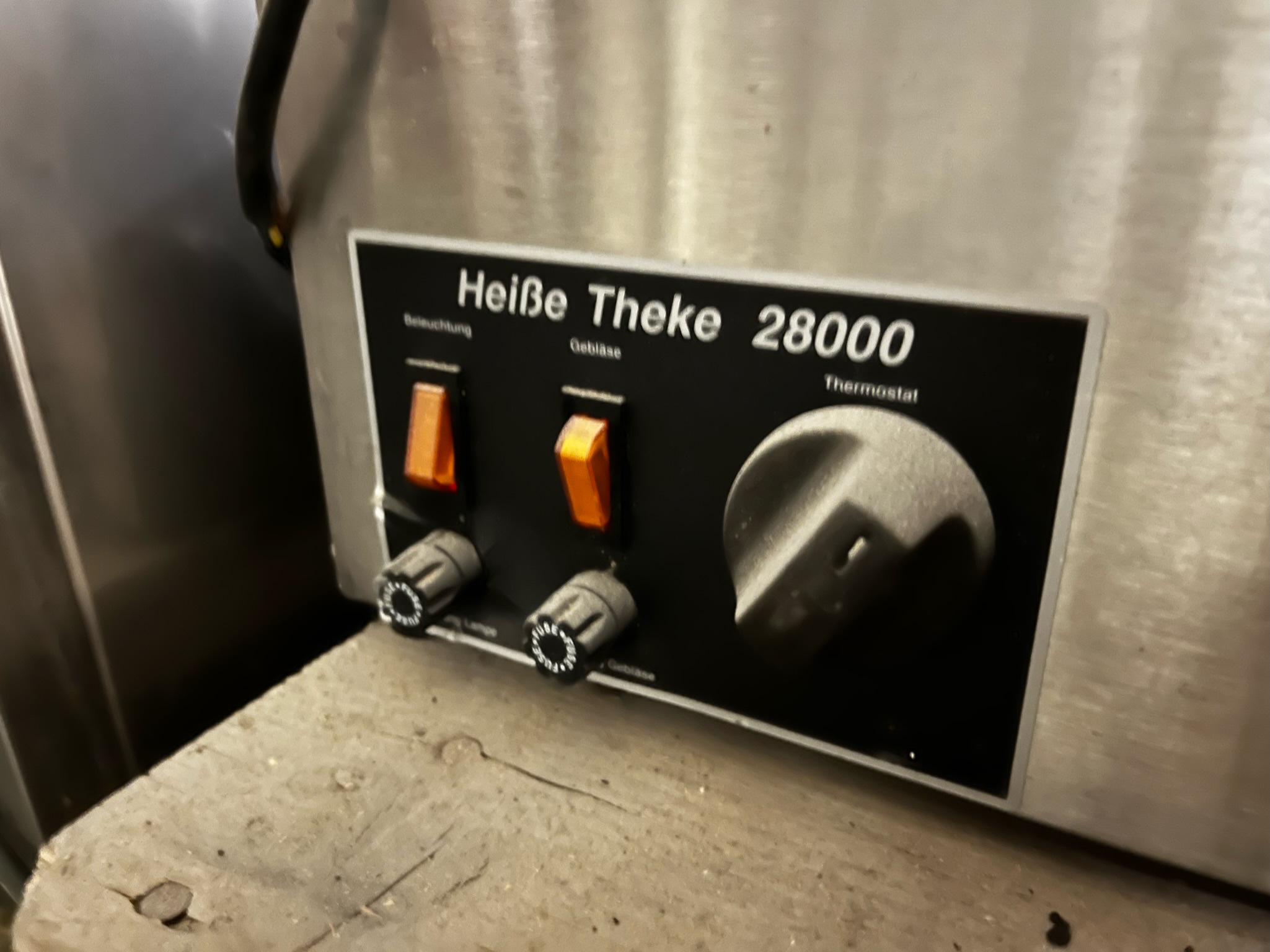 SELT / SOLD Hitaborð Scholl - HeisseTheke 28000 3