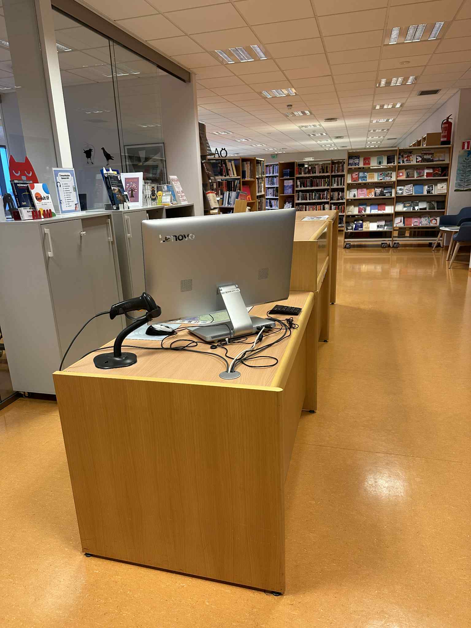 SELT / SOLD afgreiðsluborð fyrir verslanir - skóla - fyrirtæki - Pnr. 5
