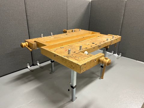 SELT / SOLD - Sjöbergs tvöfaldur hefilbekkur, L142 x B110 sm.