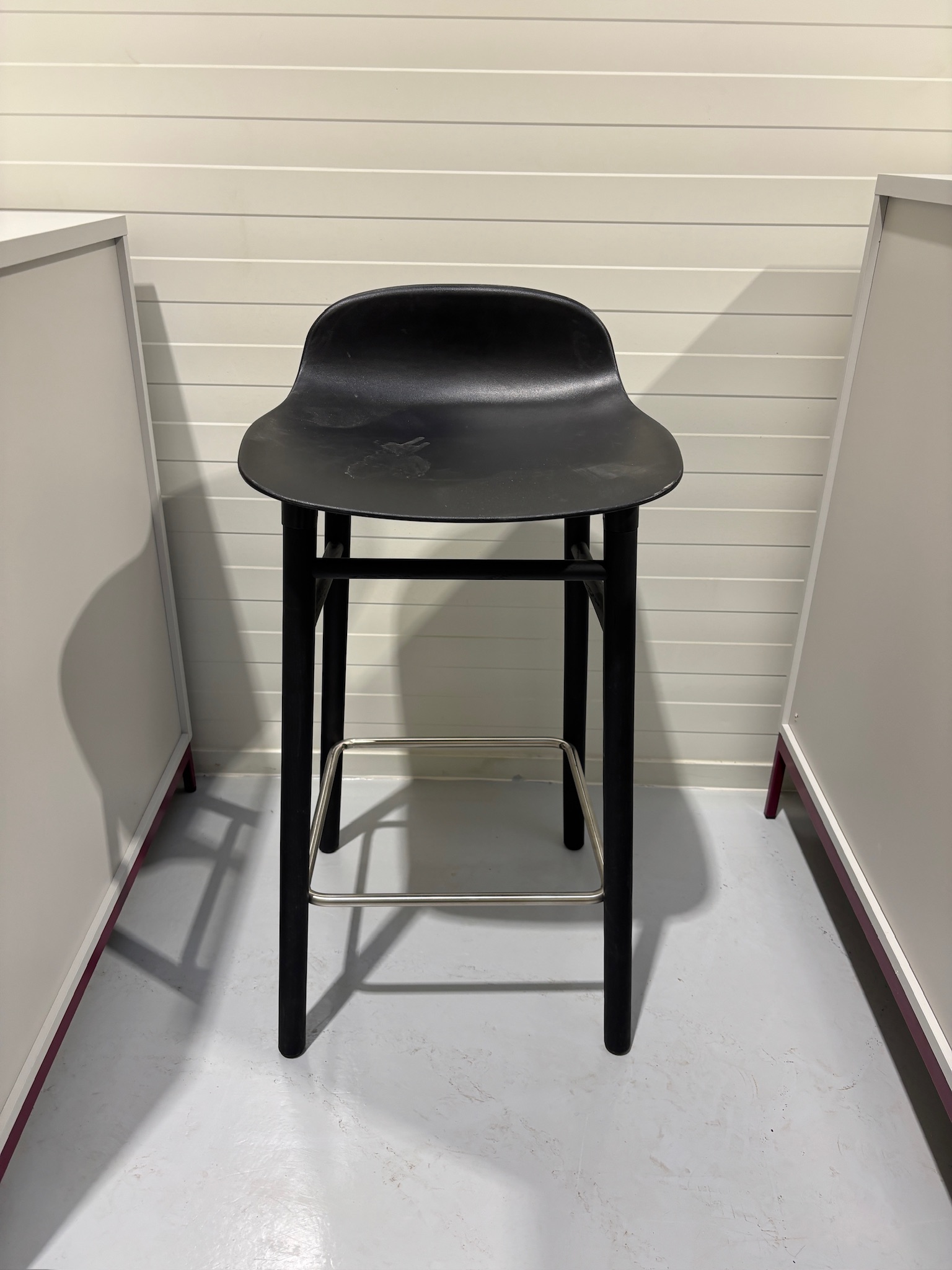 SELT / SOLD Normann Copenhagen barstóll frá Epal, H65sm.