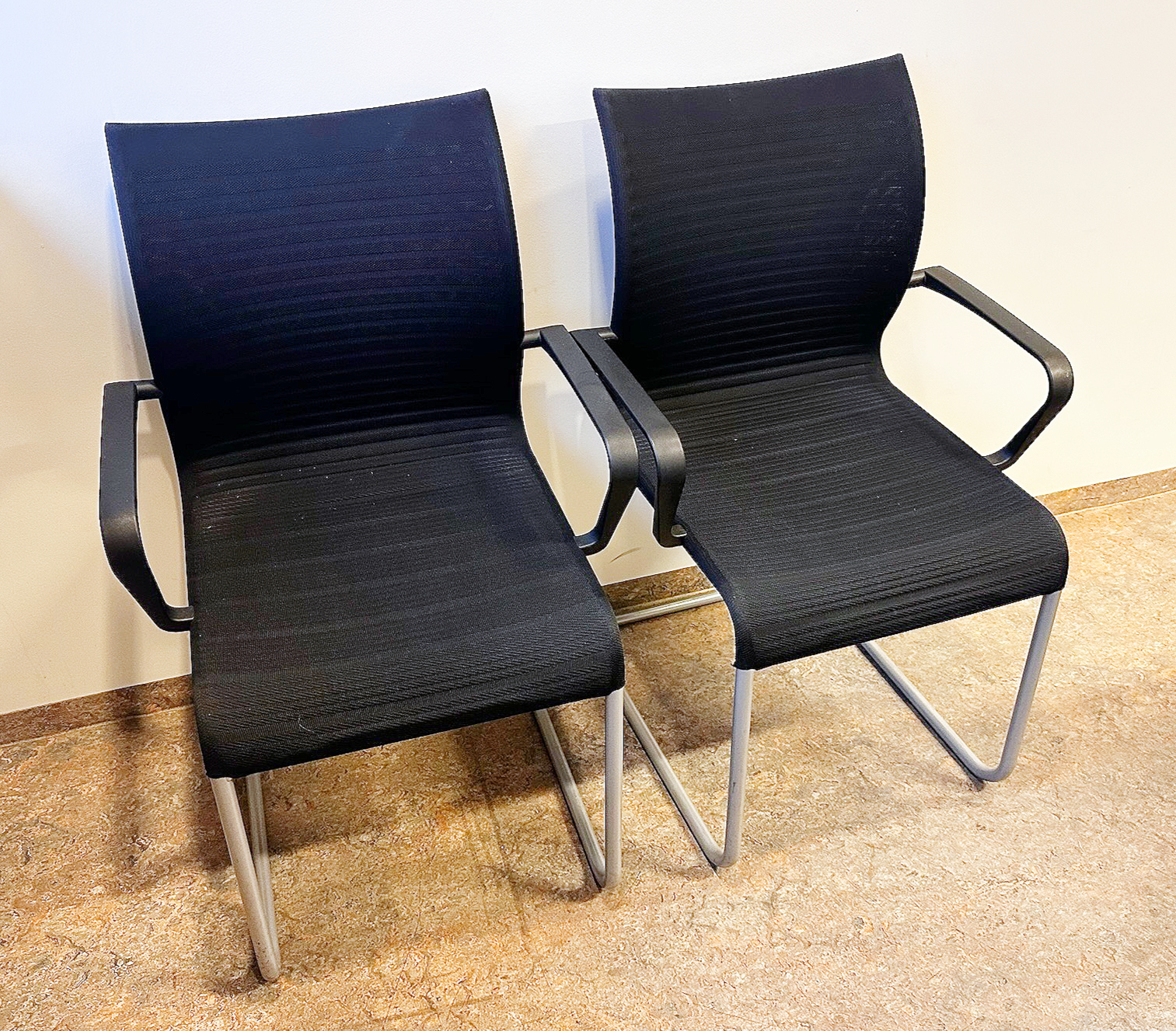 SELT / SOLD Interstuhl fundarstólar