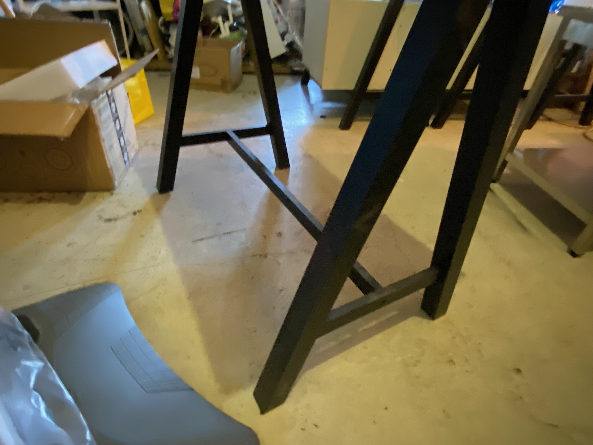 SELT / SOLD Háborð frá Rúmfatalagernum 5