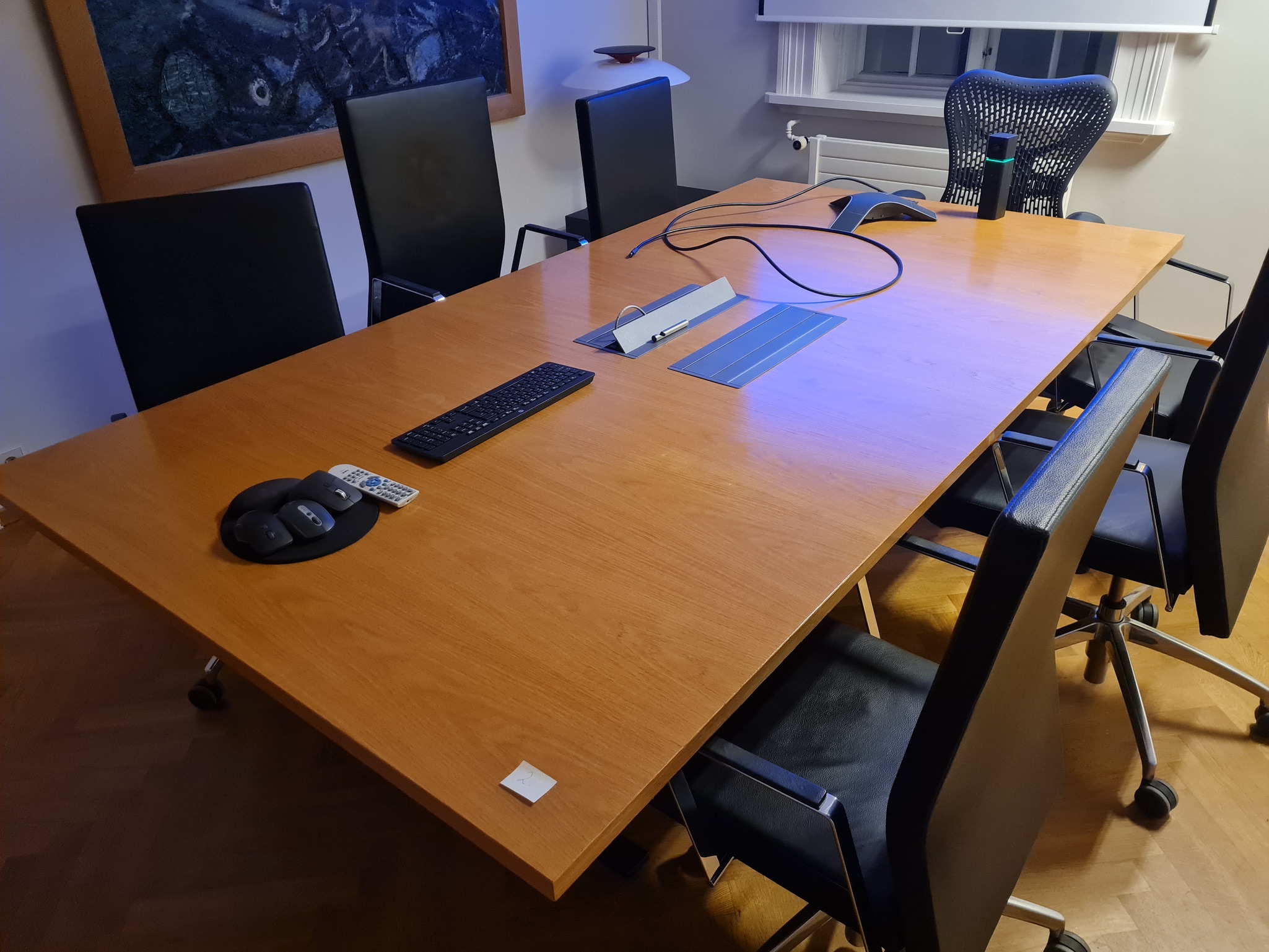 SELT / SOLD Fundarborð - 280 x 150 sm. (6 til 8 manna) 2