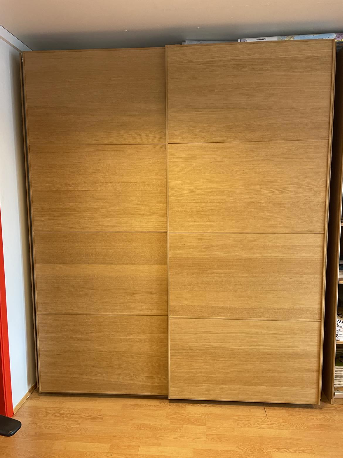 SELT / SOLD IKEA skápur m/rennihurð, H235 x& B160 x D67 sm.