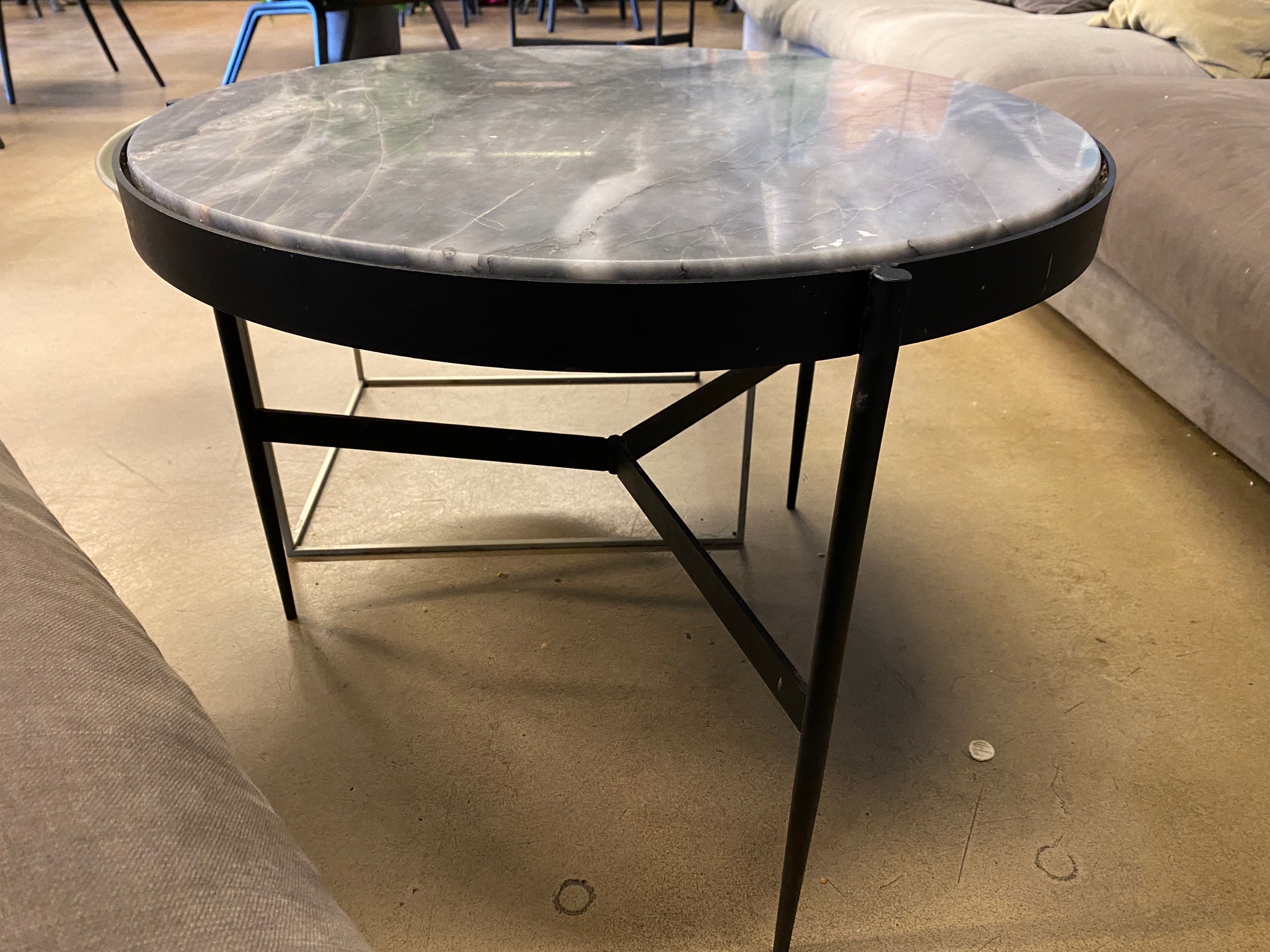 SELT / SOLD Marmarahringborð (B62,5 x H49 sm.) 4