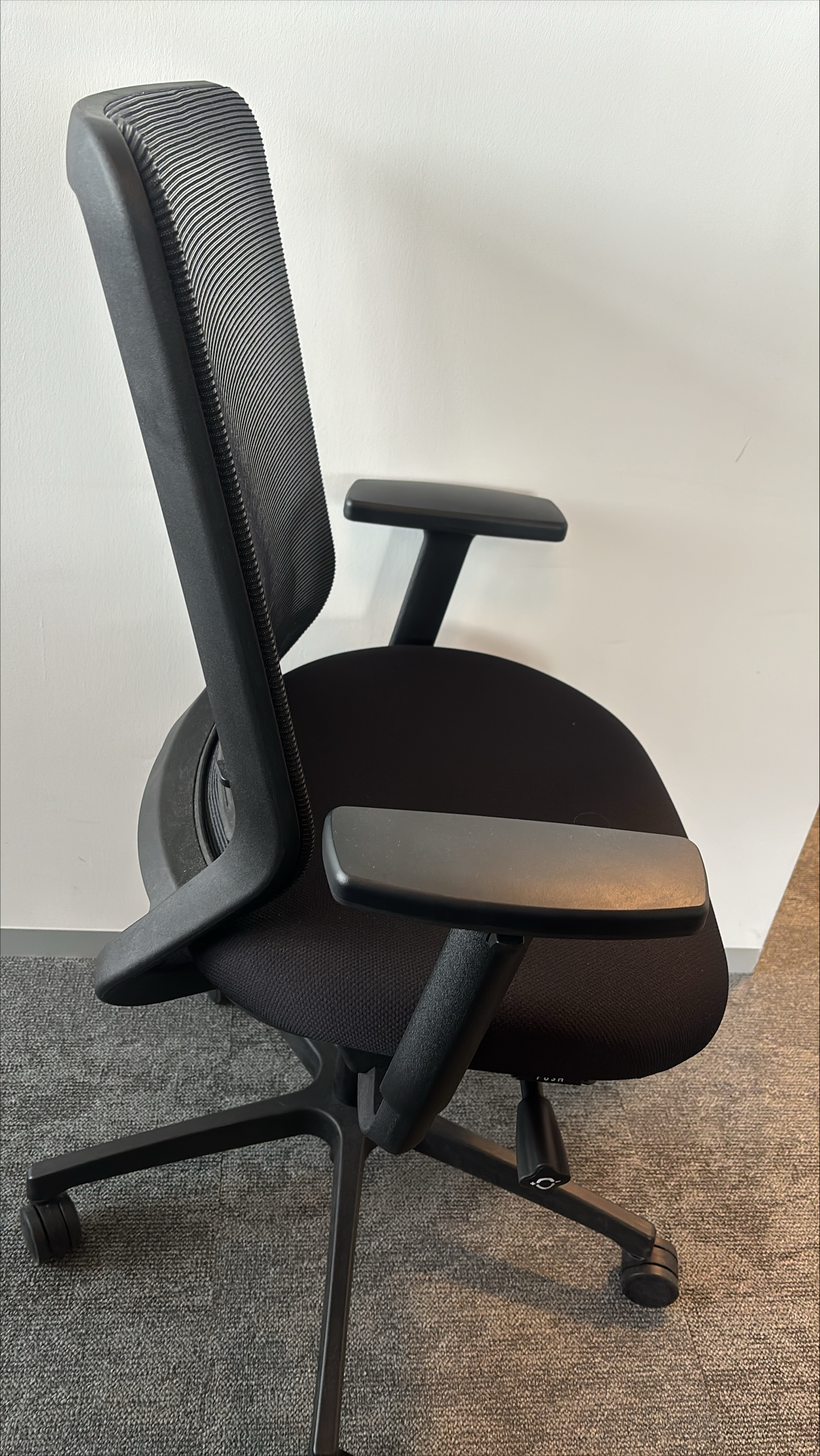SELT / SOLD Neodesign skrifborðsstóll frá Pennanum 7