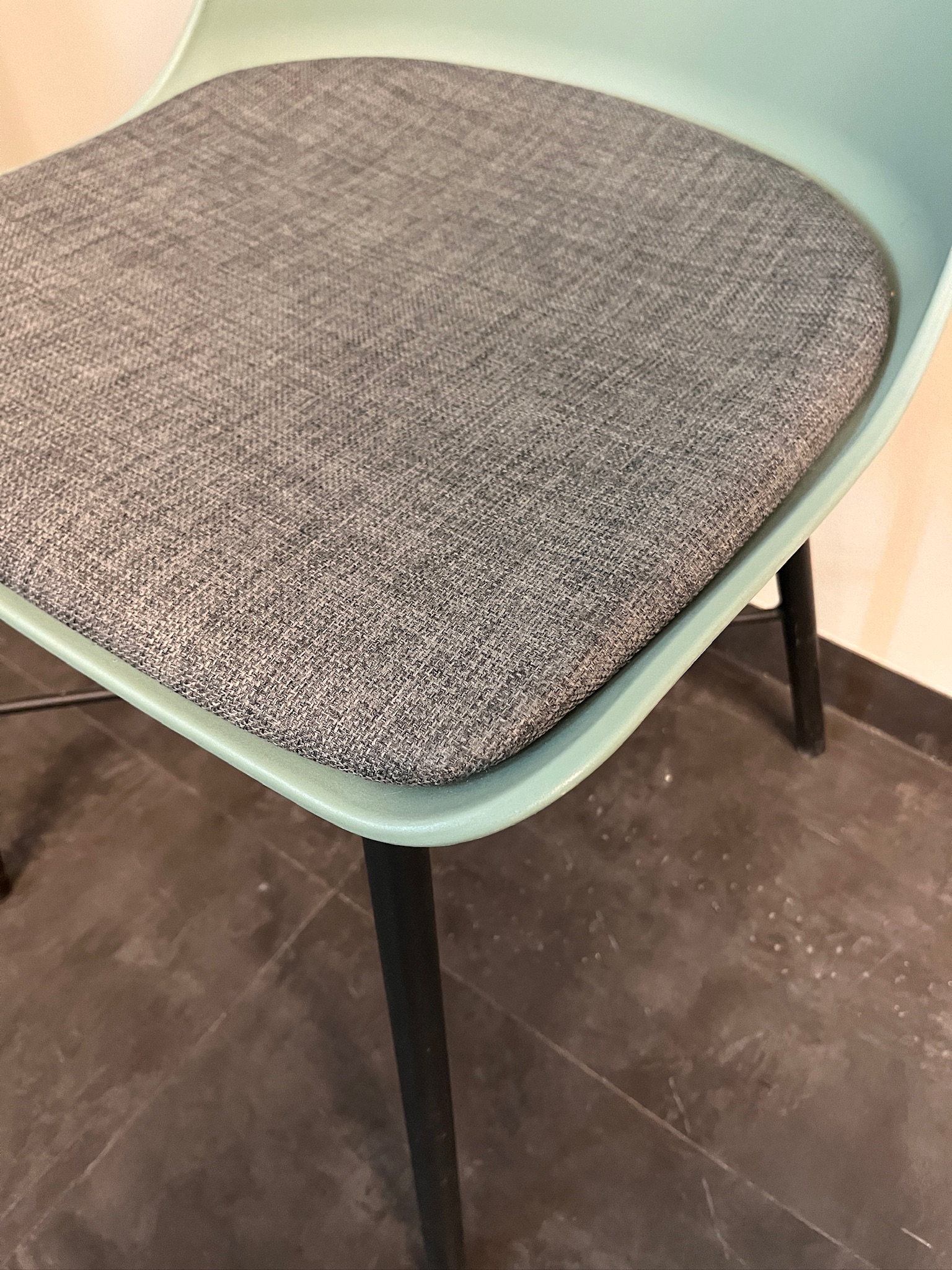 SELT / SOLD Eldhússtólar, 3 litir (6 stk.) 5