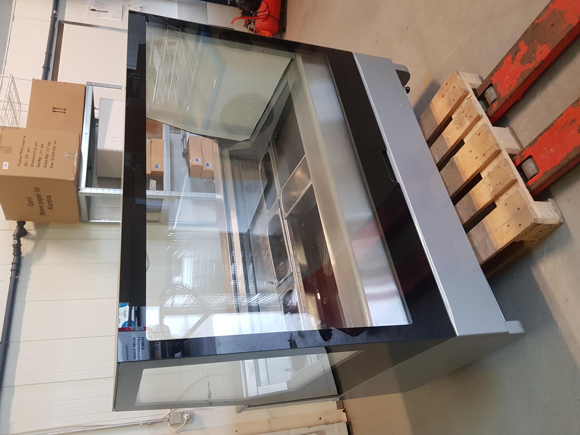 SELT / SOLD Igloo ís/kæliborð - B140 x D86 x H135 sm.