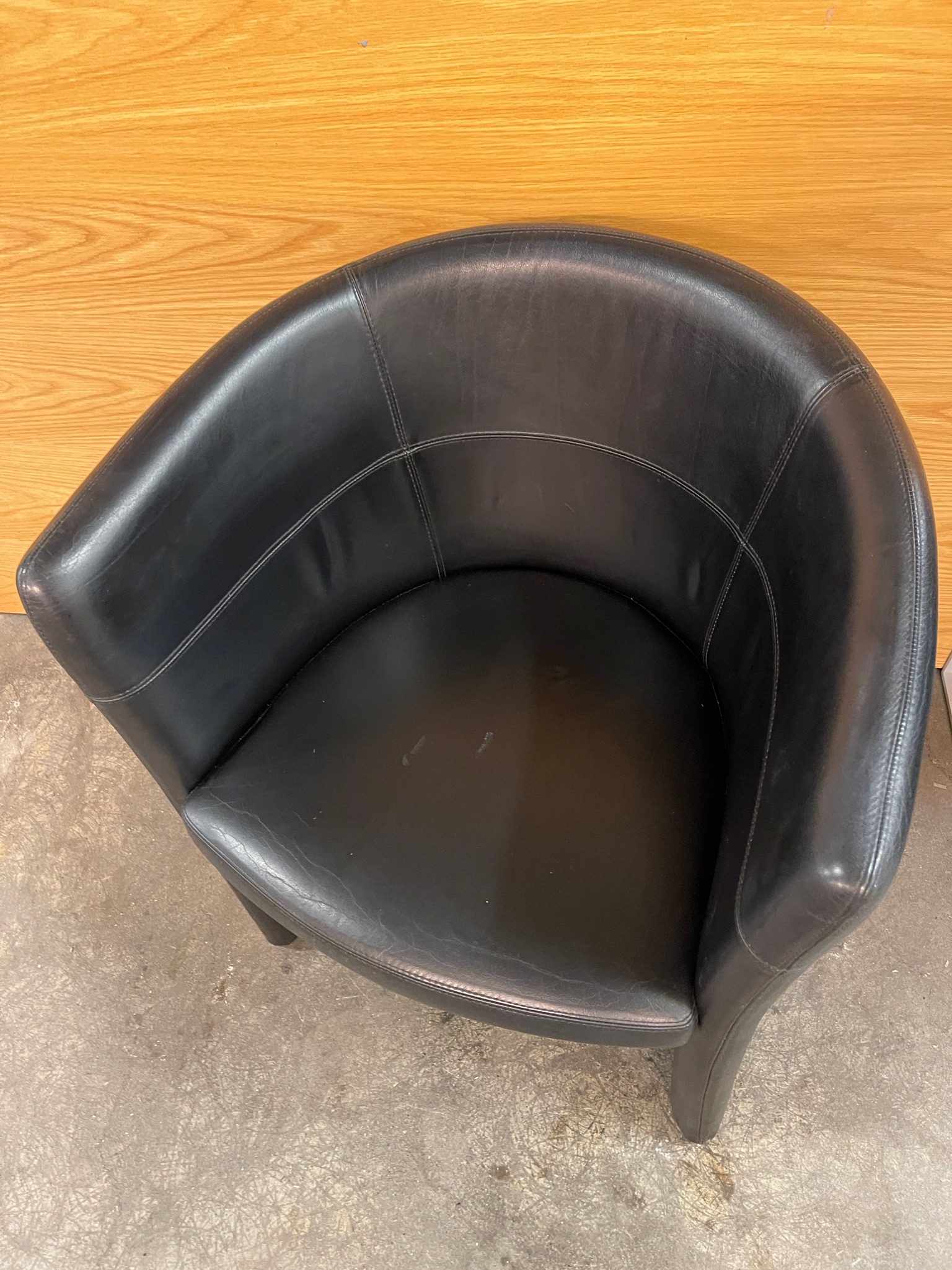 SELT / SOLD Kinnarps leðurstóll frá Pennanum 3