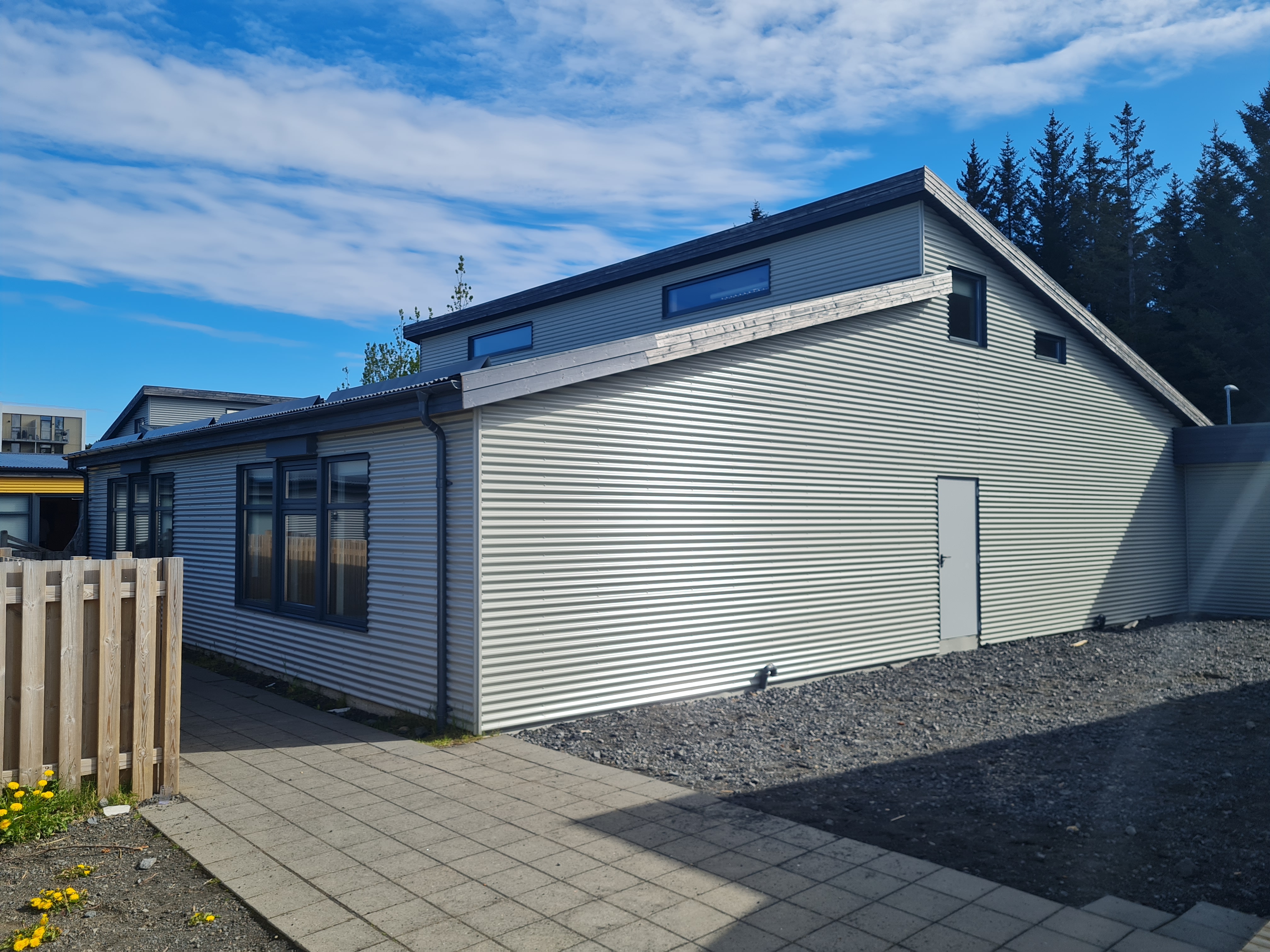 SELT / SOLD - Hús 1 - SG einingarhús til flutnings - 205 fm. auk 43 fm. . 2