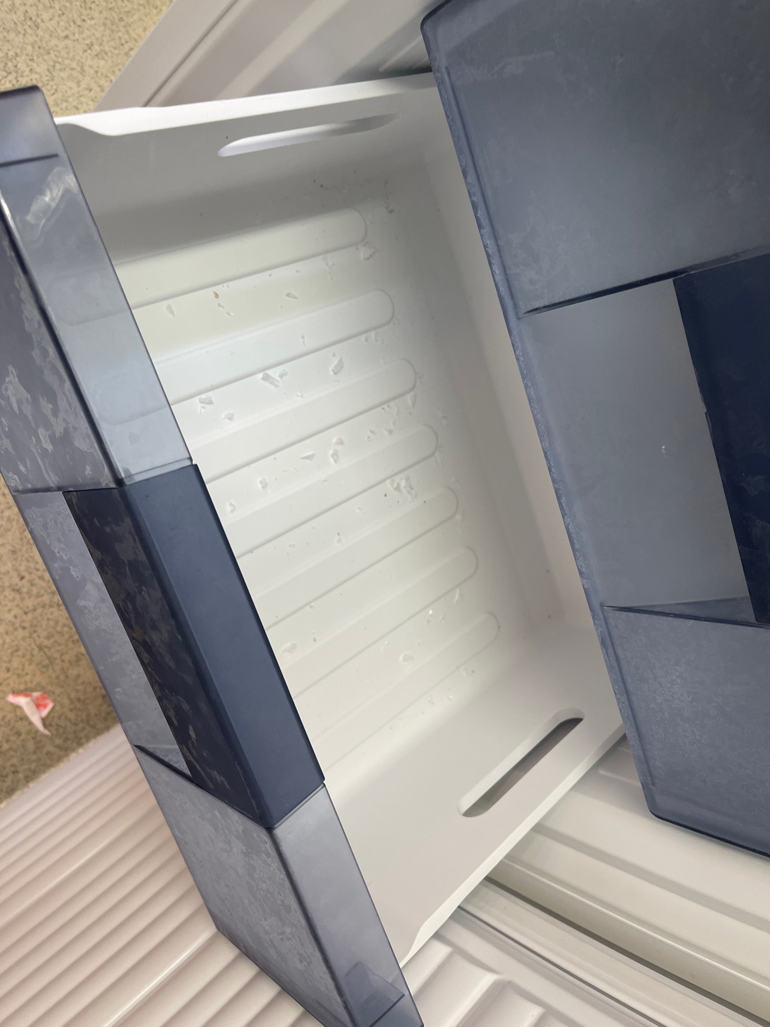 SELT - Bauknecht frystir 235L 6