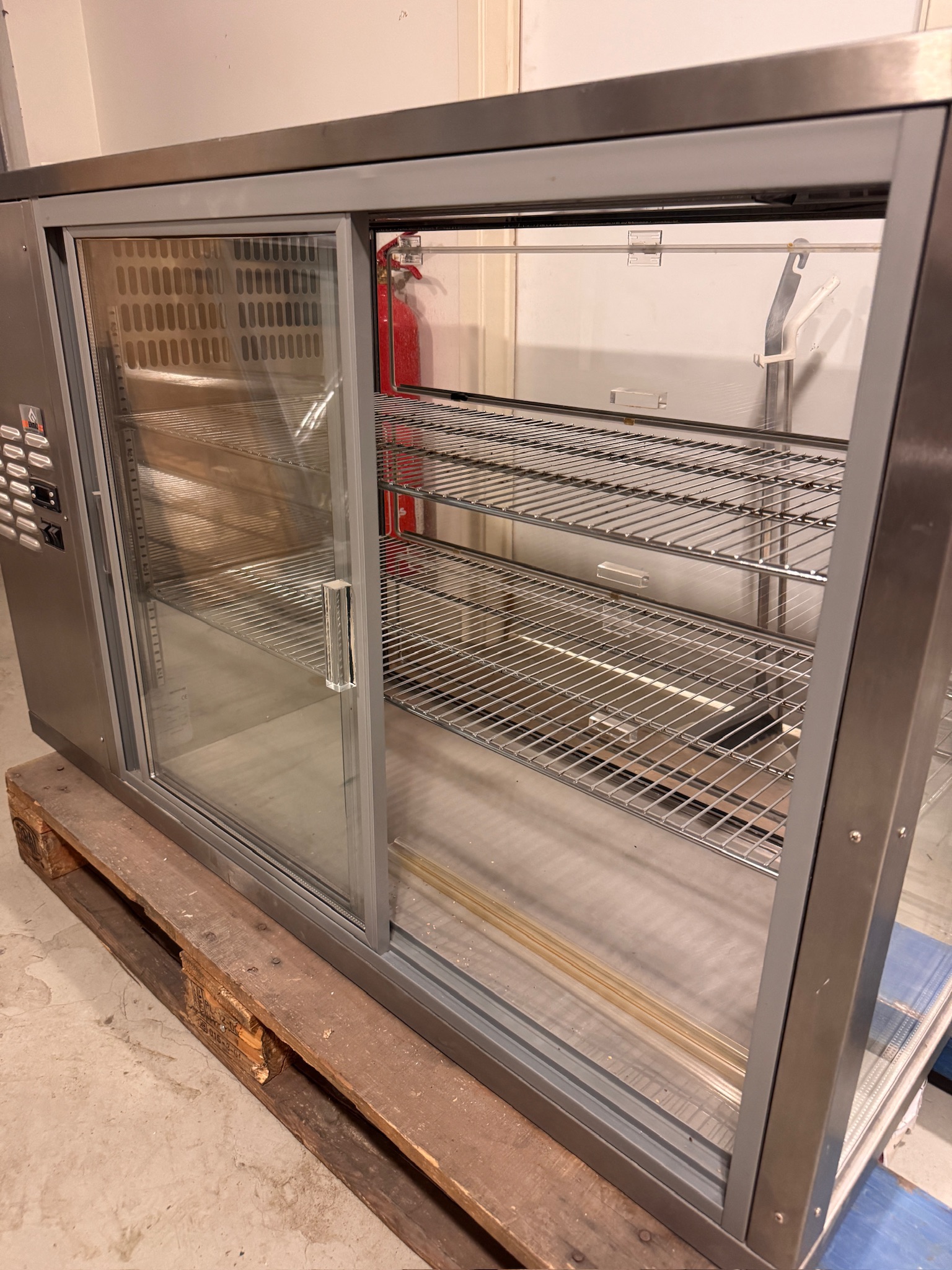 SELT / SOLD Gamko display kælir 6