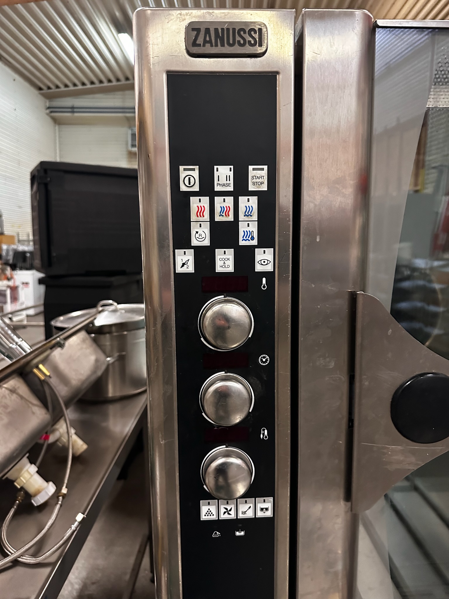 SELT / SOLD Zanussi ofn, 10 skúffur 4