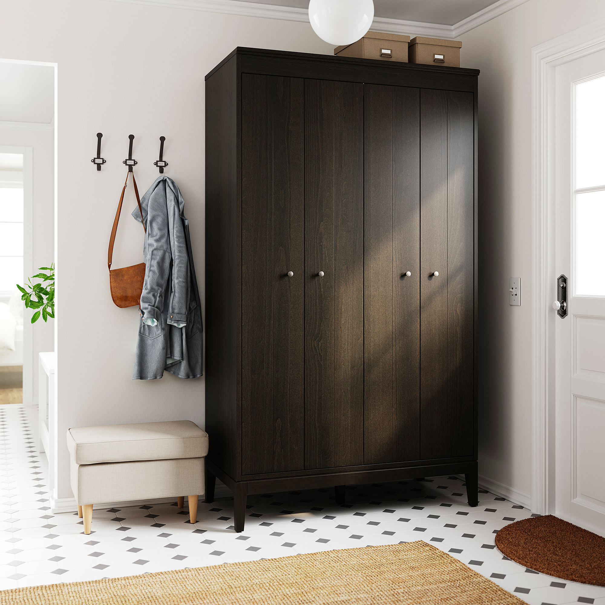 SELT / SOLD IKEA fataskápur, H211 x B121 x D59 sm. 3
