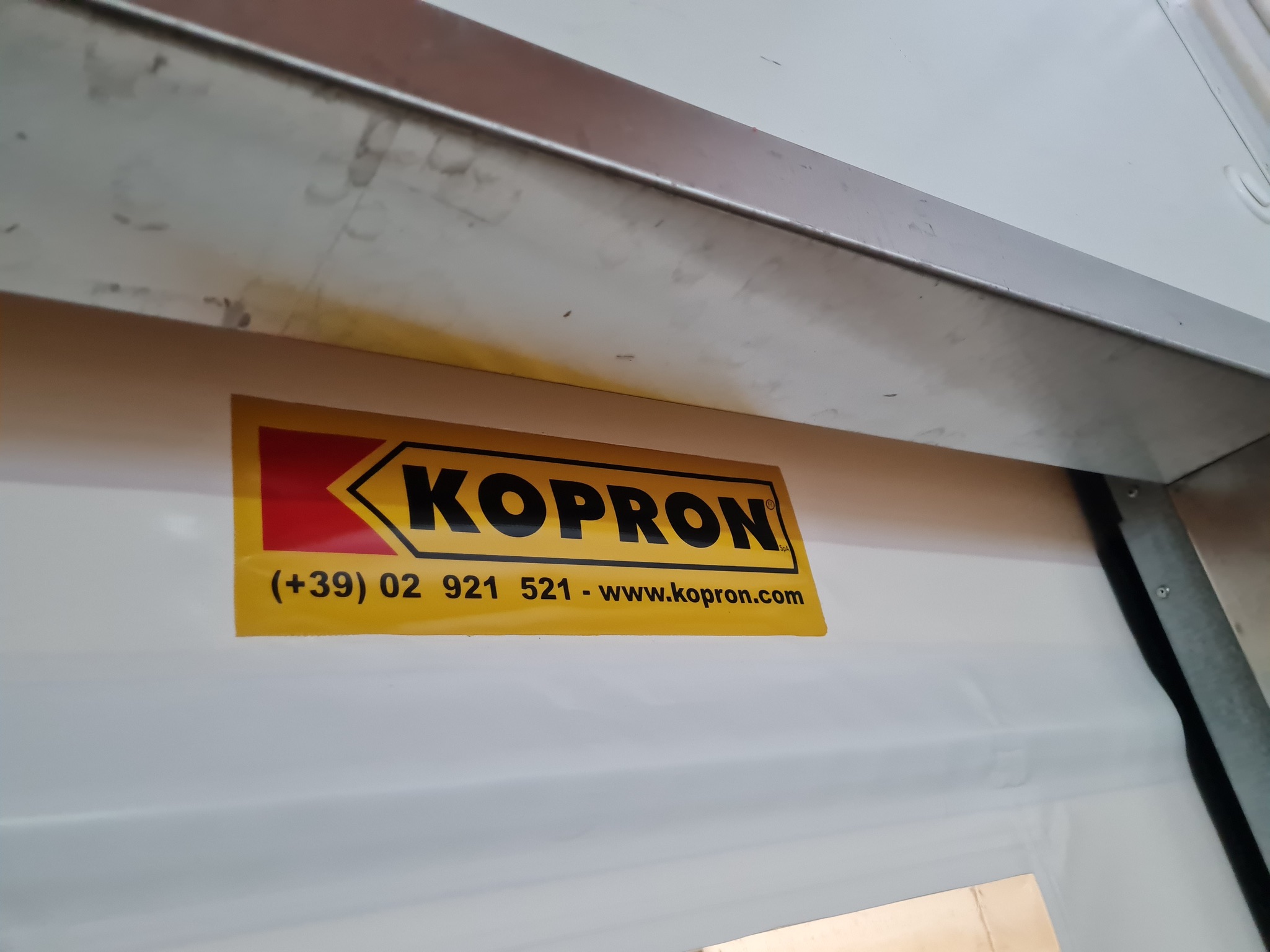 SELT / SOLD - Hraðfellitjald - hraðfellihurð - iðnaðarhurð 10