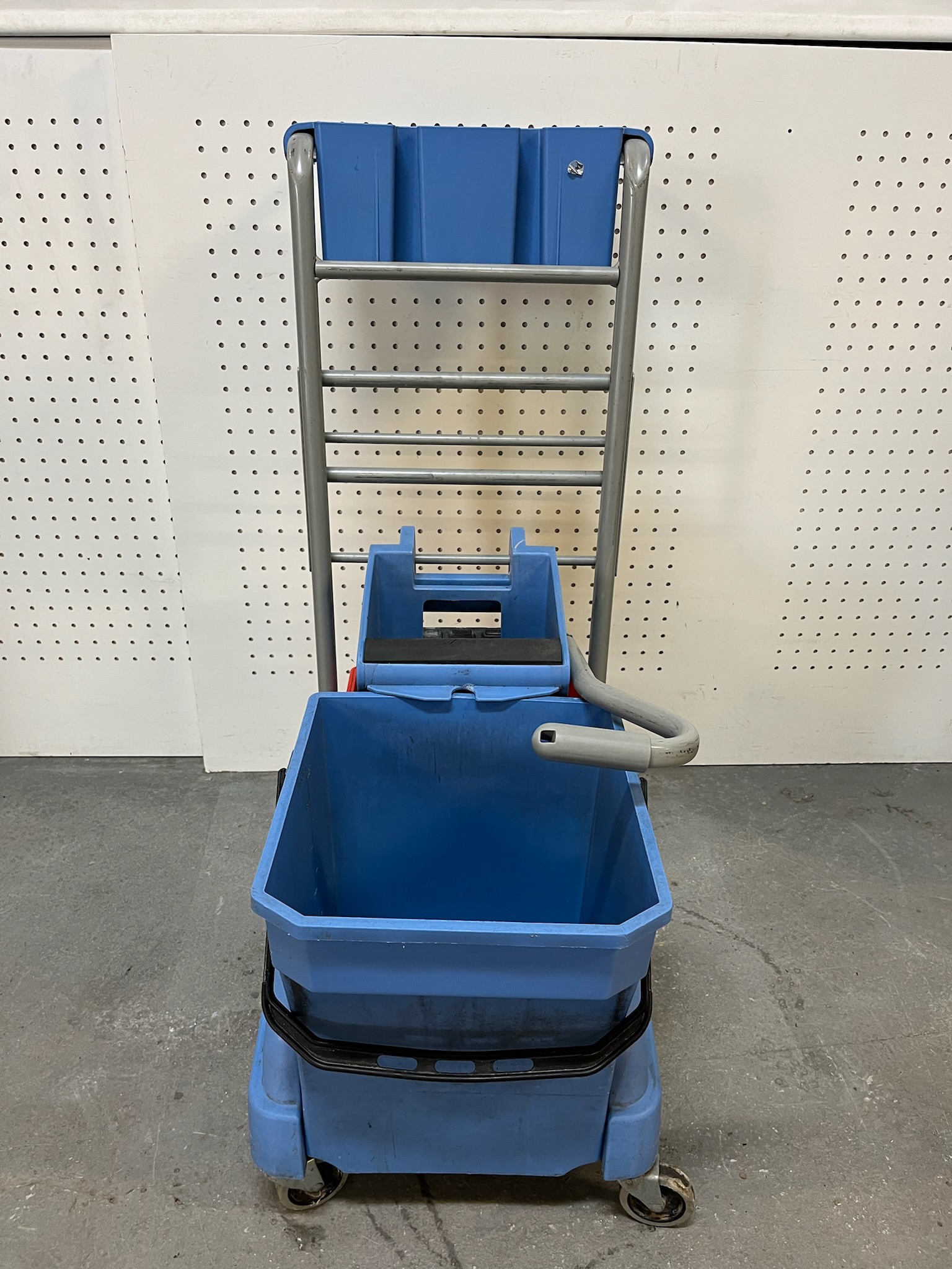SELT / SOLD Skúringavagnar 3