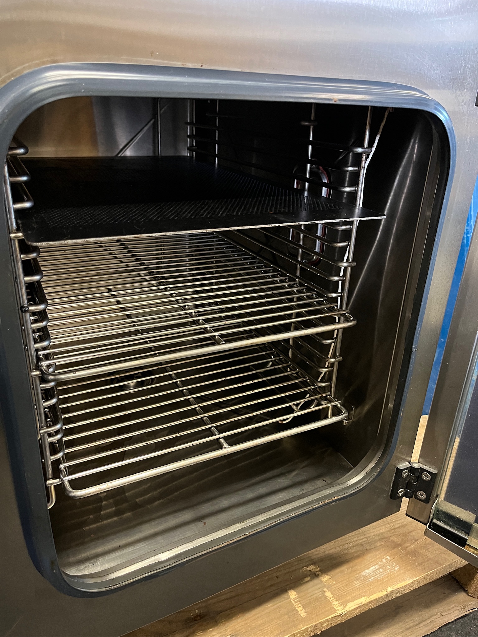 SELT / SOLD Electrolux ofn, 6 skúffur 4