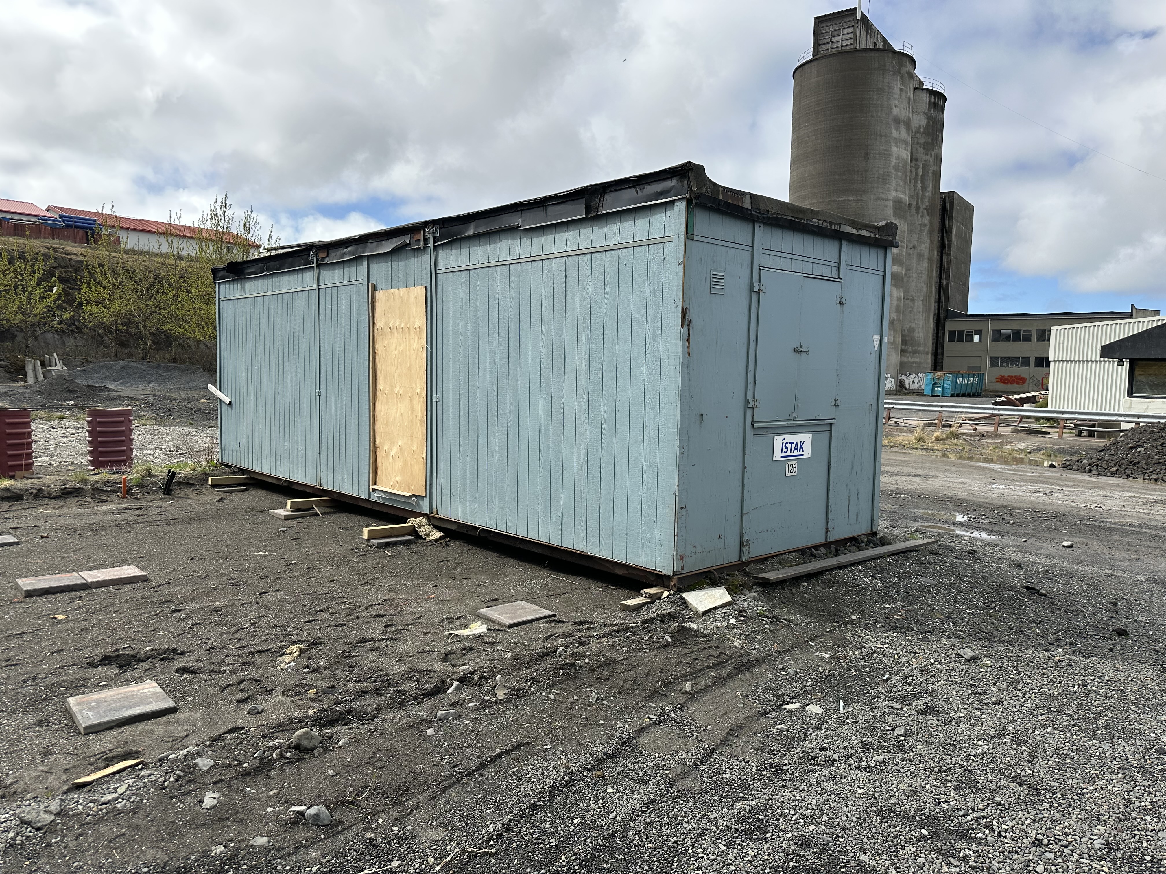 SELT / SOLD - Smáhýsi endahús - herbergi 3