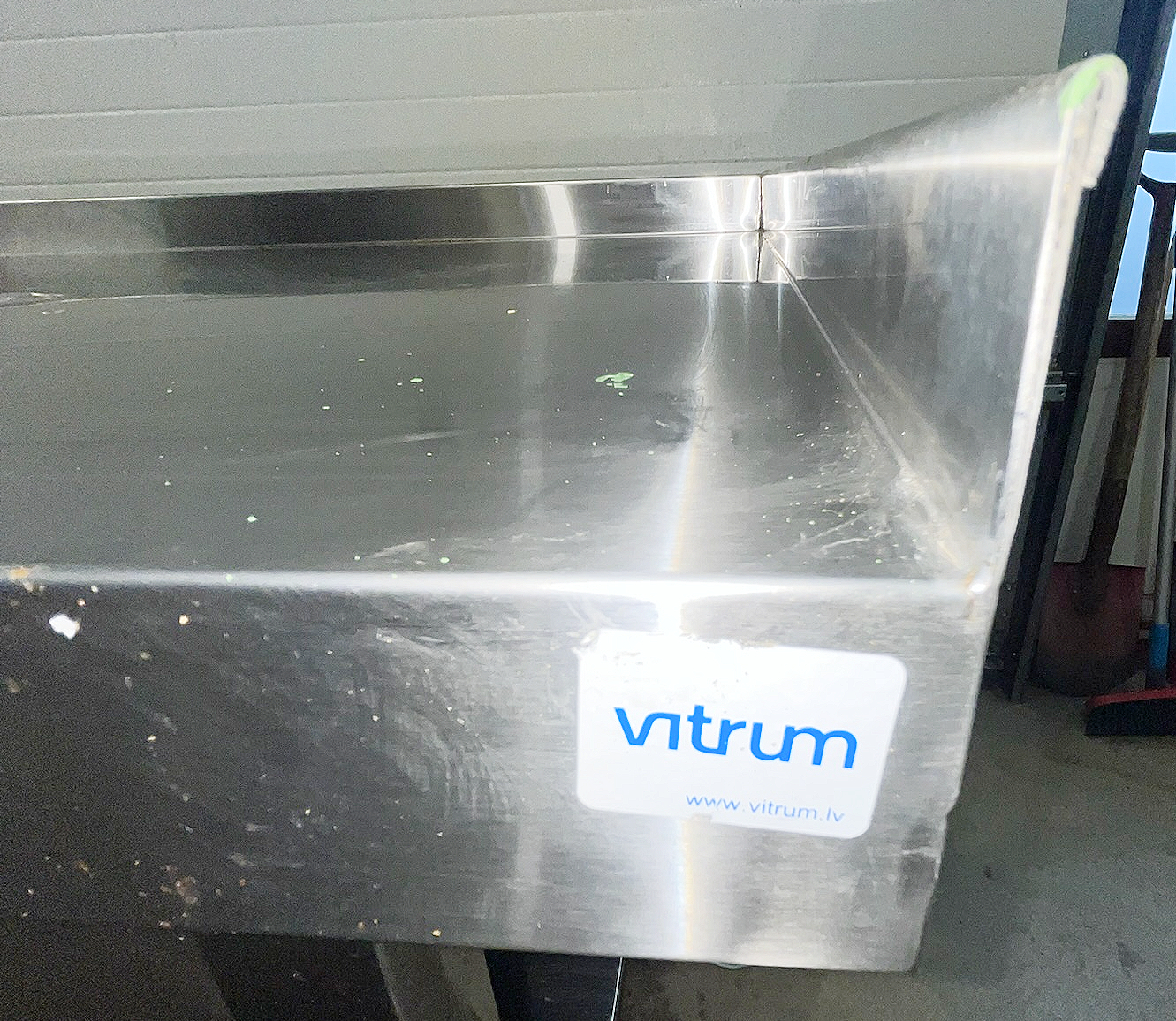 SELT / SOLD Vitrum stálborð með kant - BVT, B260xD70xH90sm. 5