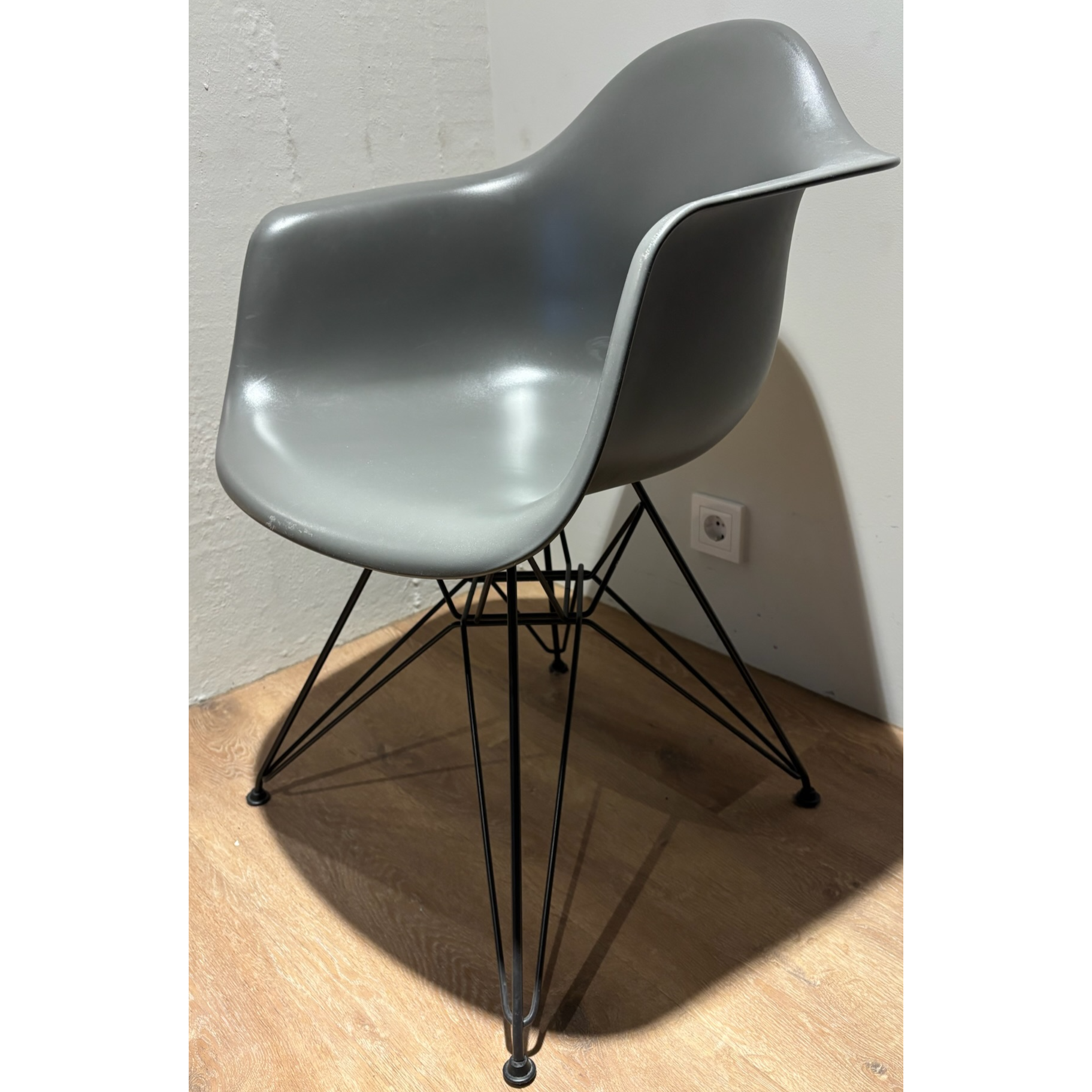 SELT / SOLD Vitra borðstofustóll frá Pennanum