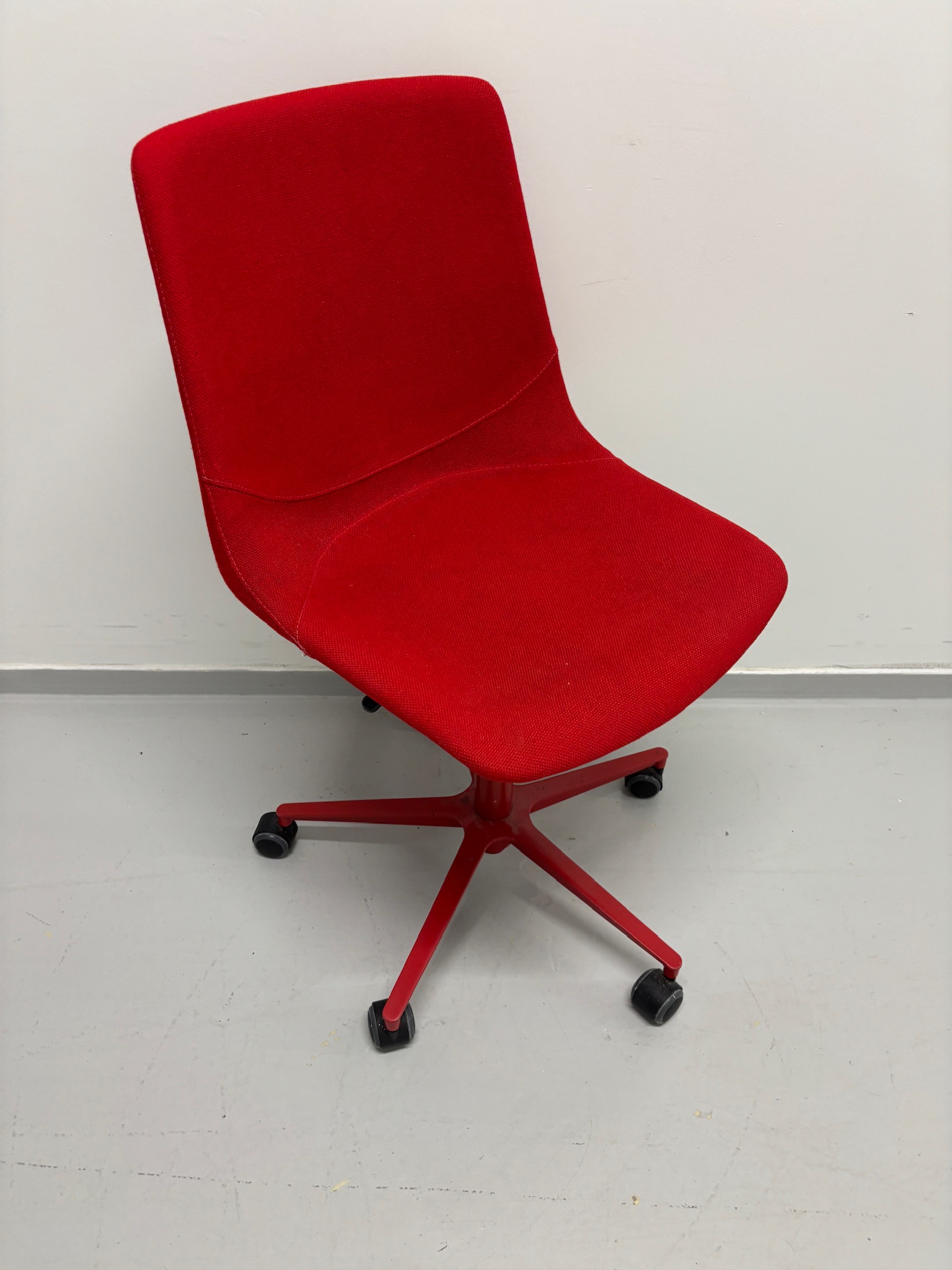 SELT / SOLD Spuni hönnunarstóll frá Á. Guðmundsson 3