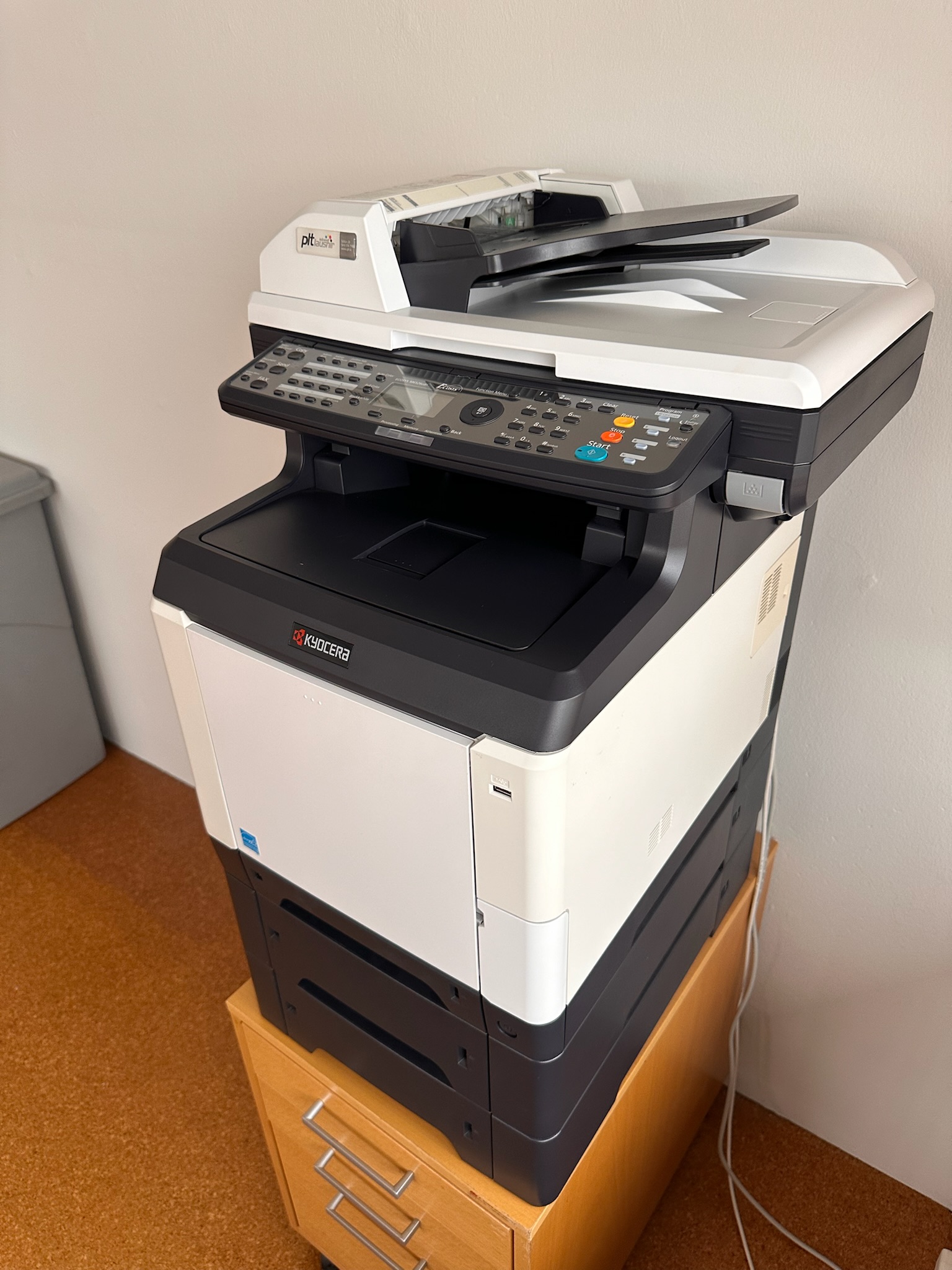 SELT / SOLD Kyocera multifunction prentari