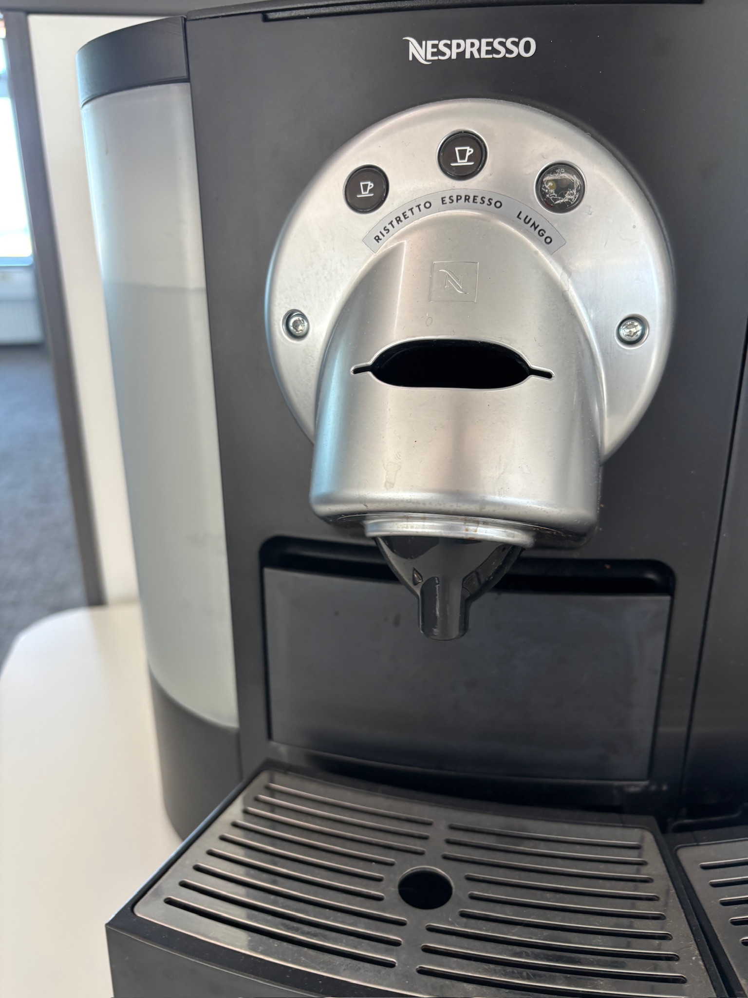 Nespresso Professional kaffivél 3